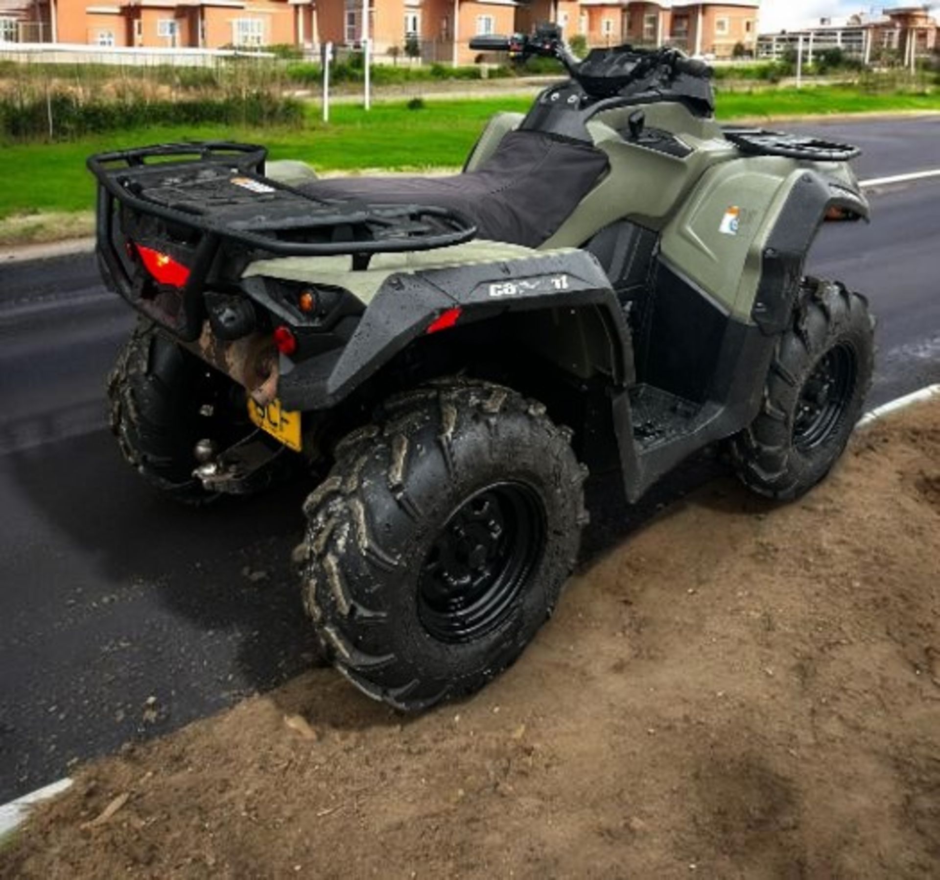 CAN AM 570 PRO 2017 760 HOURS SELECTABLE 2WD OR 4WD - Image 4 of 7