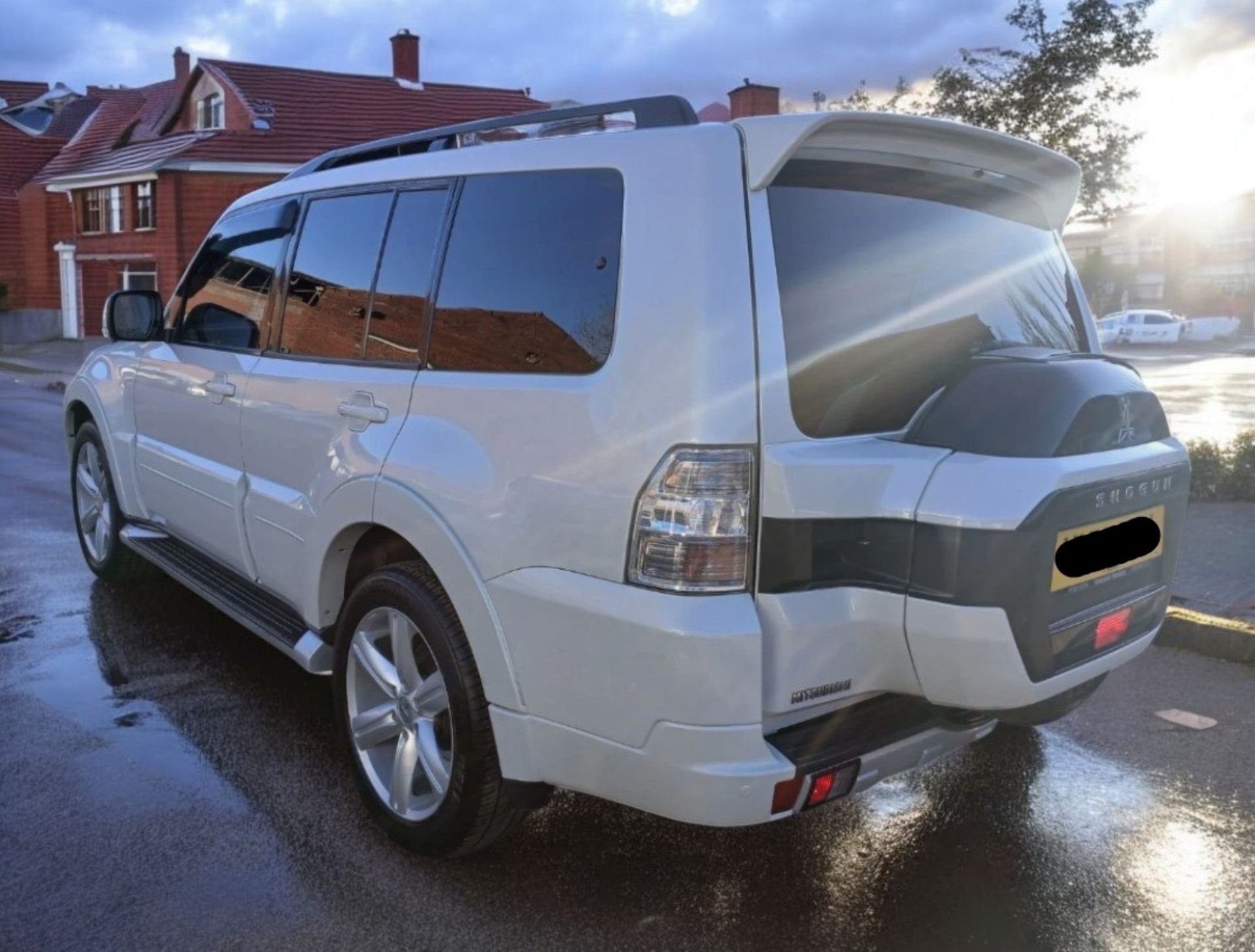 2016 MITSUBISHI SHOGUN SG4 DI-D LWB AUTO 7 SEATS SUV DIESEL AUTOMATIC >>--NO VAT ON HAMMER--<< - Image 4 of 17
