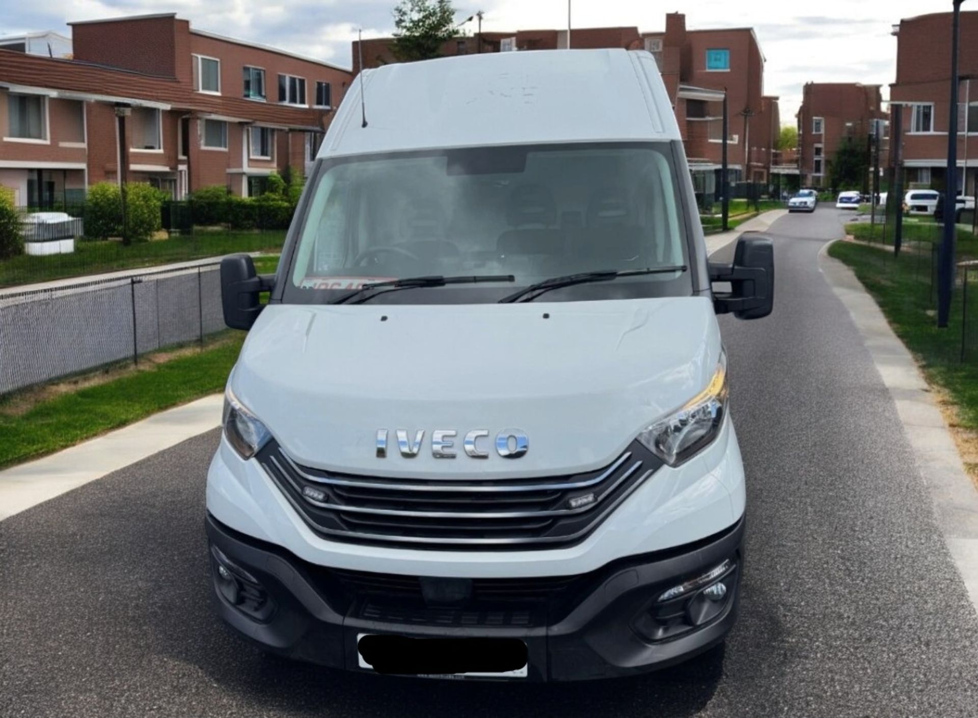 **(ONLY 70K MILEAGE)** 2022 IVECO DAILY 35-140 MWB PANEL VAN DIESEL - Image 9 of 20