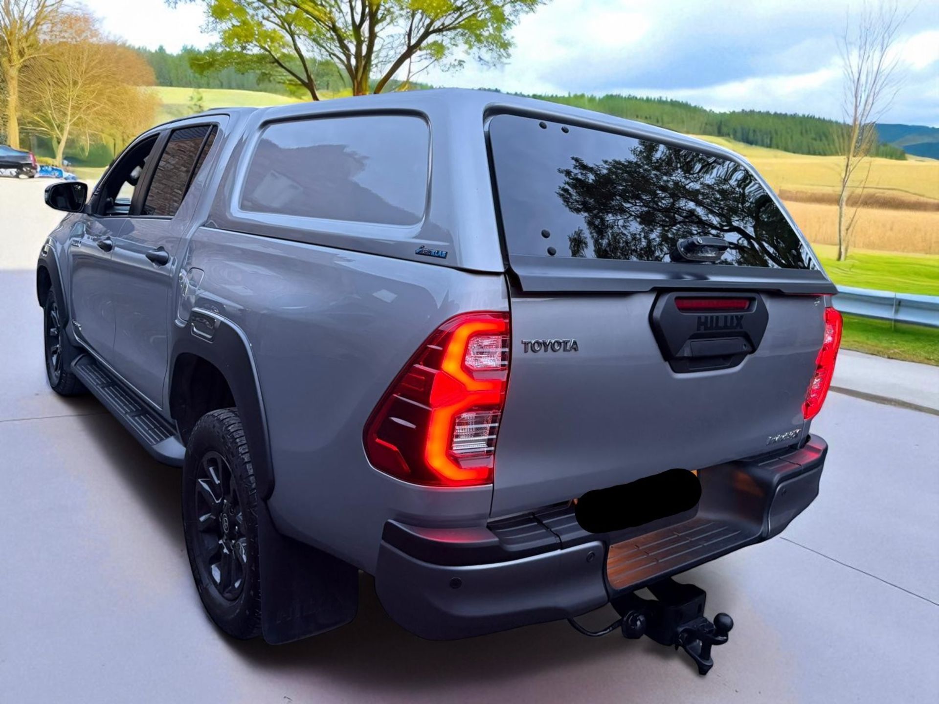 **(ONLY 92K MILEAGE)** 2021 TOYOTA HILUX INVINCIBLE X 2.8 D-4D 4WD DCB PICKUP – 6-SPEED MANUAL, - Image 9 of 16