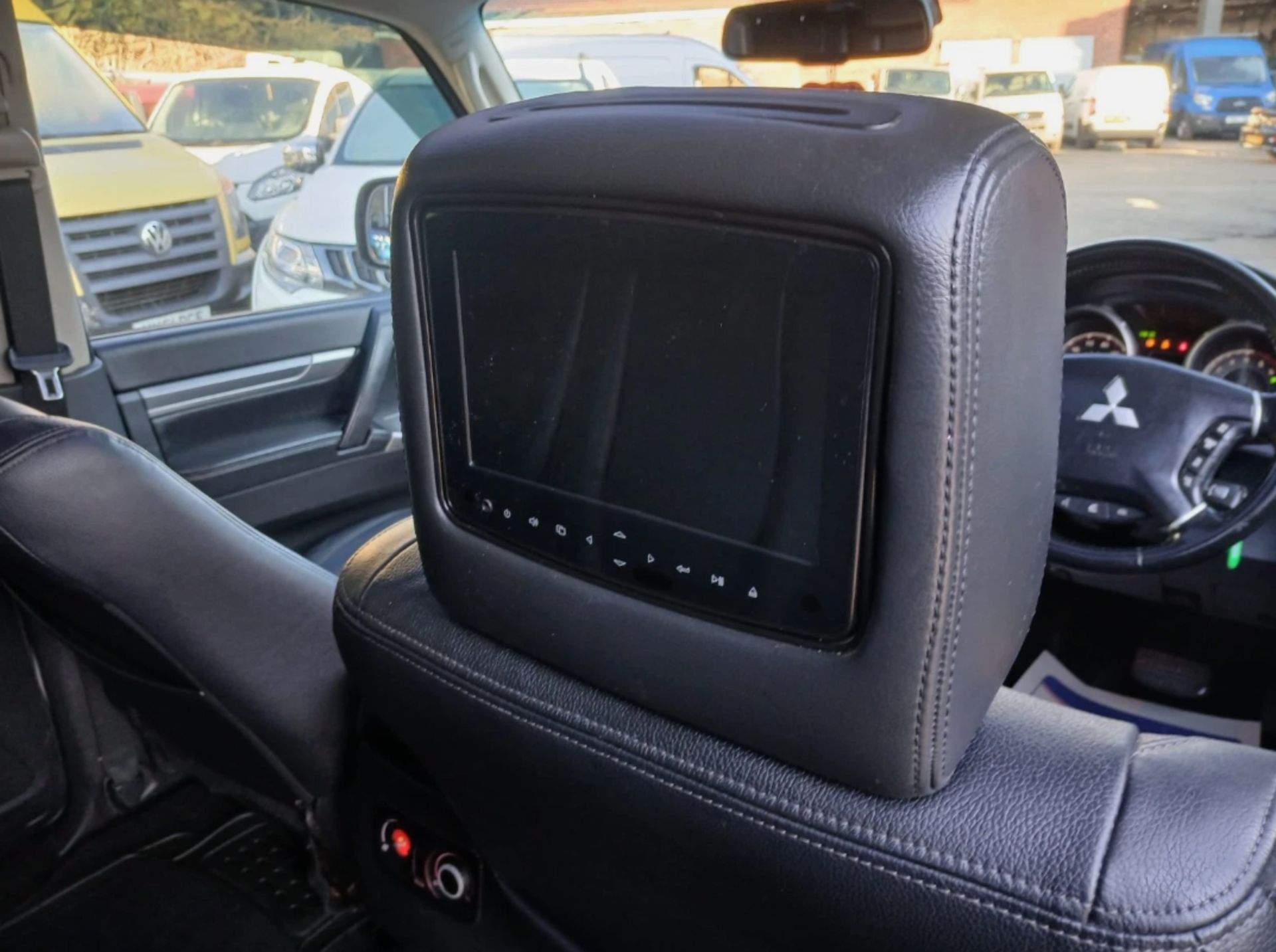 2016 MITSUBISHI SHOGUN SG4 DI-D LWB AUTO 7 SEATS SUV DIESEL AUTOMATIC >>--NO VAT ON HAMMER--<< - Image 14 of 17