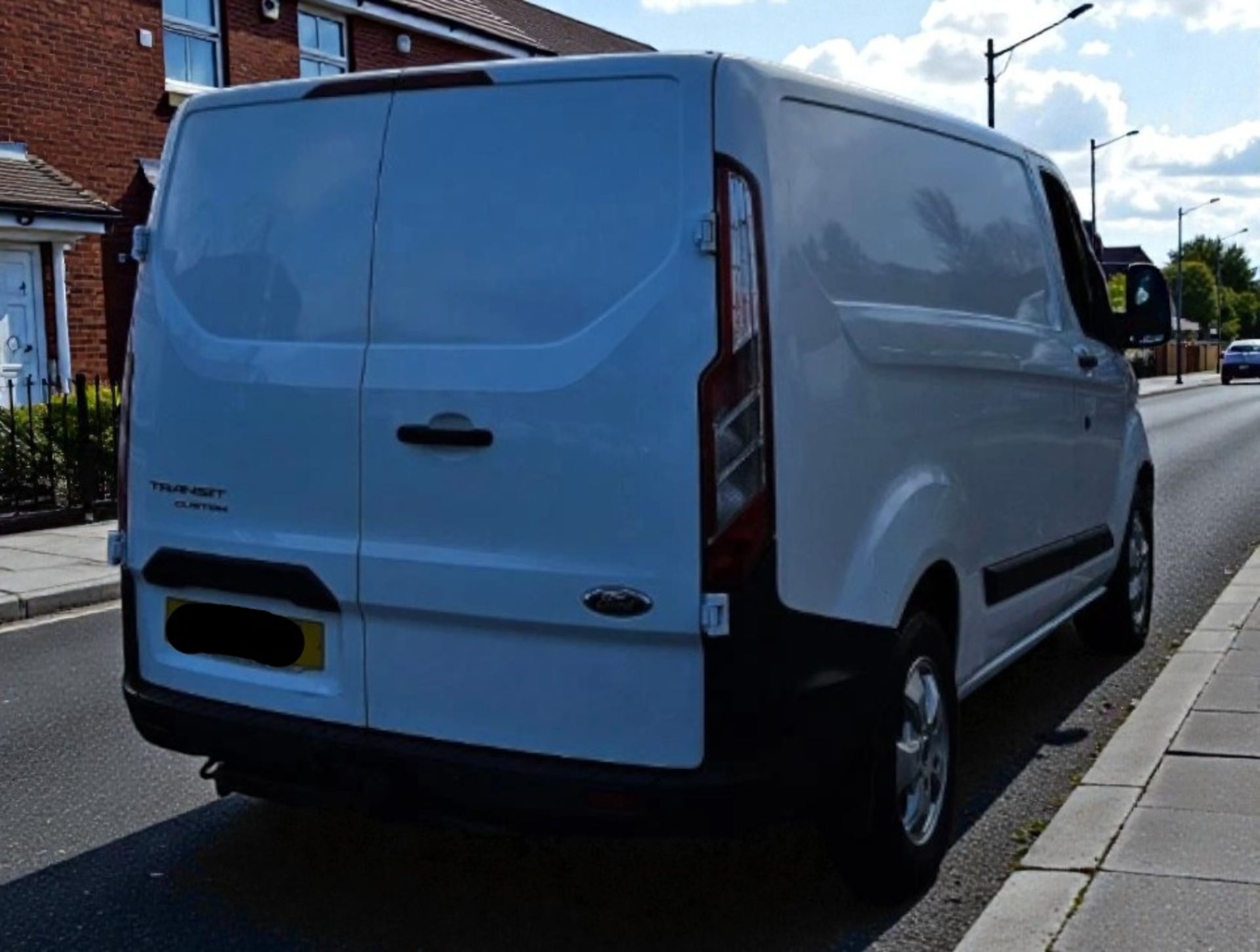 2018 FORD TRANSIT CUSTOM 290 TREND, 1996CC, MANUAL, WHITE, PANEL VAN >>--NO VAT ON HAMMER--<< - Image 9 of 13