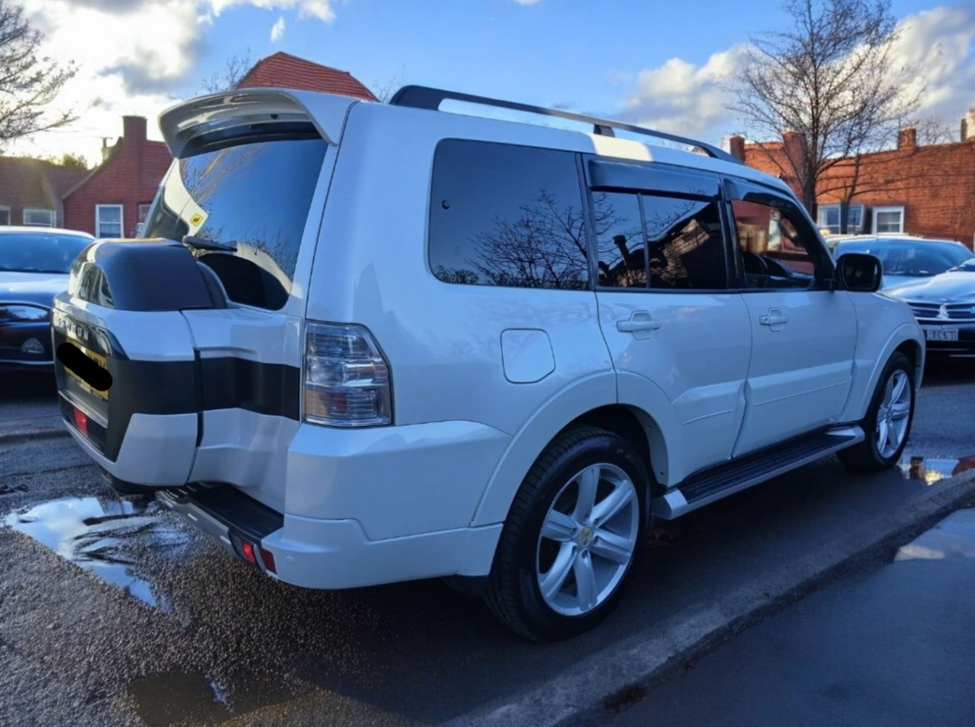 2016 MITSUBISHI SHOGUN SG4 DI-D LWB AUTO 7 SEATS SUV DIESEL AUTOMATIC >>--NO VAT ON HAMMER--<< - Image 2 of 17