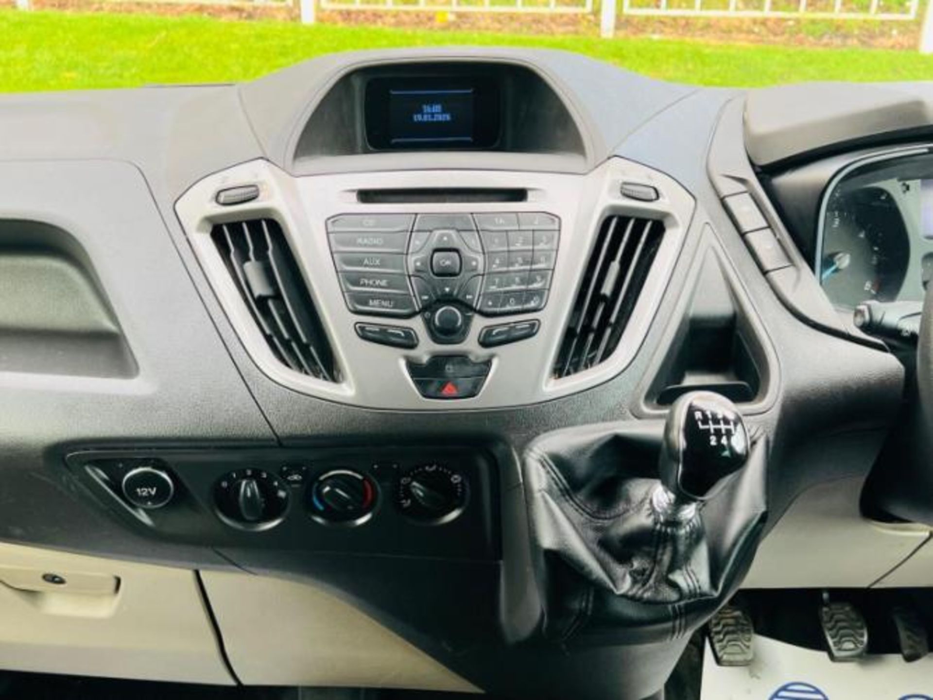 2013 FORD TRANSIT CUSTOM 2.2 TDCI 310 TREND L2 H1 5DR >>--NO VAT ON HAMMER--<< - Image 25 of 35