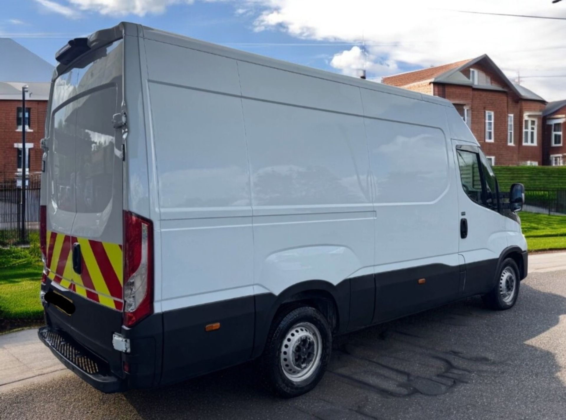 **(ONLY 70K MILEAGE)** 2022 IVECO DAILY 35-140 MWB PANEL VAN DIESEL - Image 6 of 20