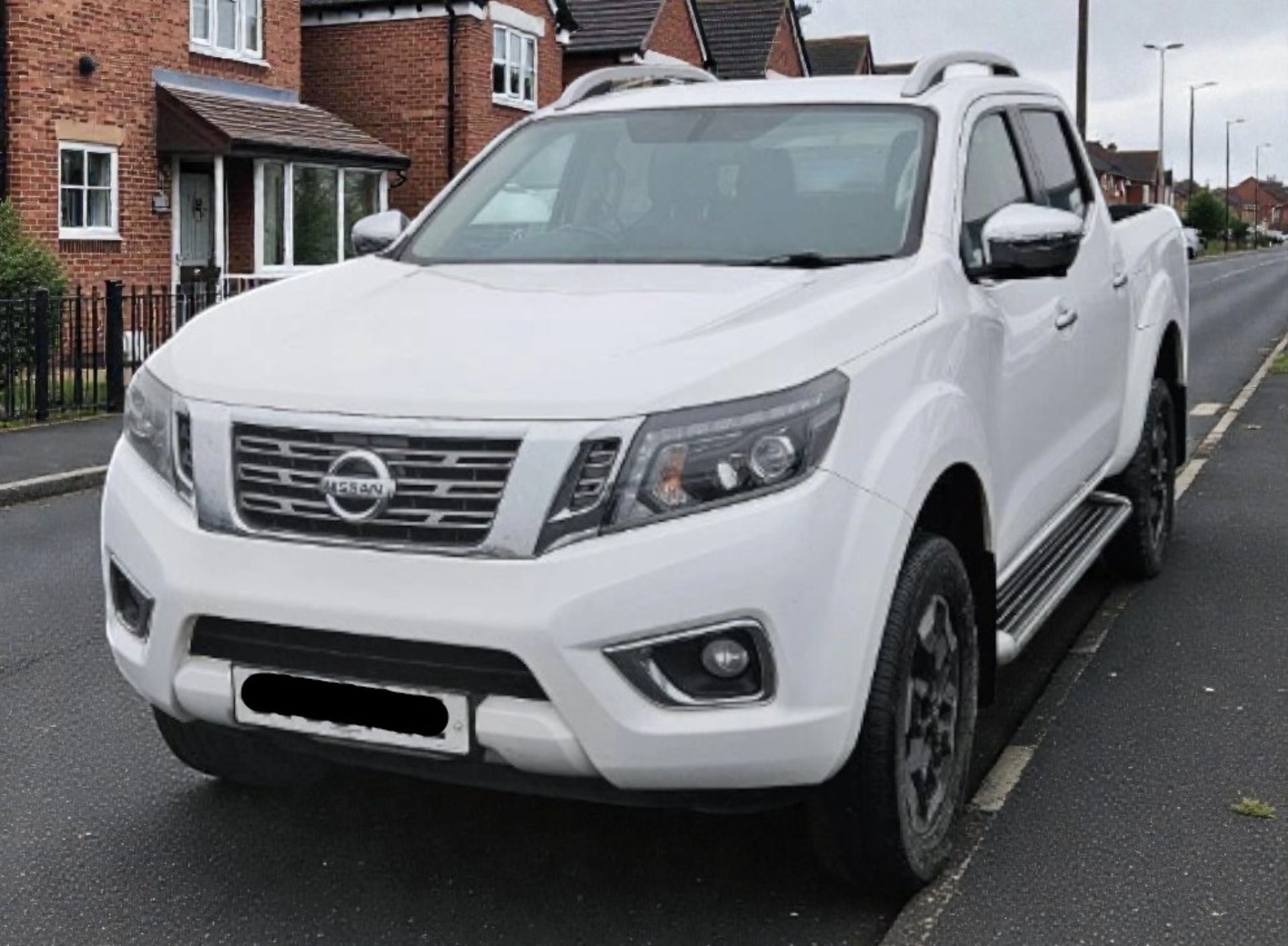 **(ONLY 98K MILEAGE)** 2019 NISSAN NAVARA TEKNA DCI 2299CC MANUAL PICK UP WHITE - Image 5 of 12