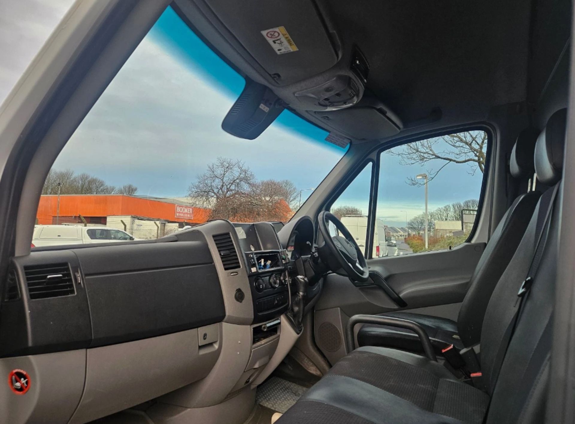 2017 MERCEDES-BENZ SPRINTER 519 CDI 4X4 LWB >>--NO VAT ON HAMMER--<< - Image 12 of 13