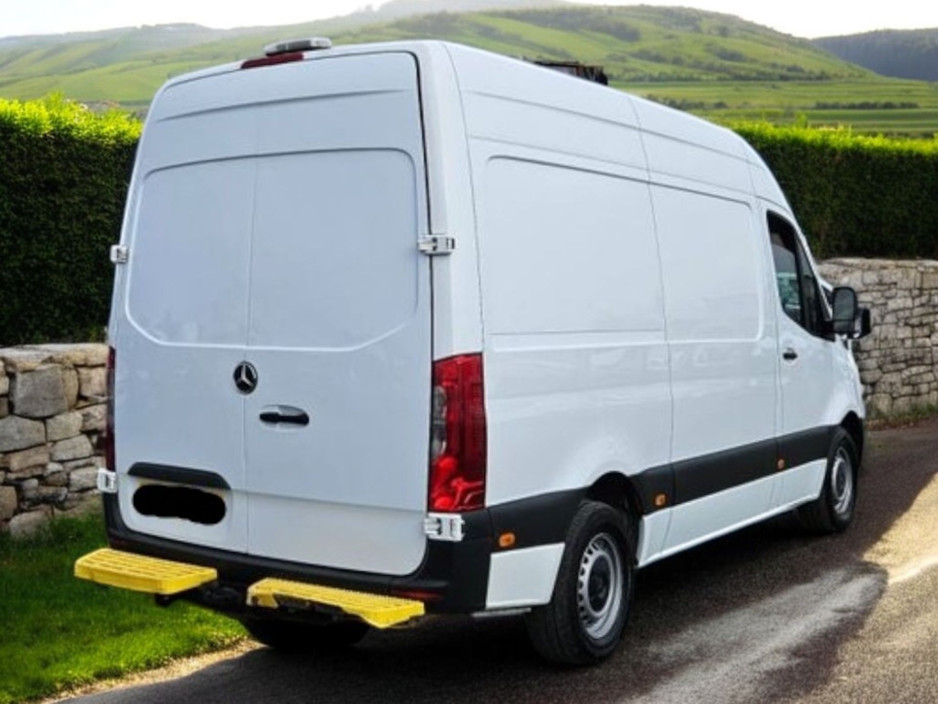 **(ONLY 69K MILEAGE)** 2021 MERCEDES-BENZ SPRINTER 315CDI PROGRESSIVE RWD L2H2 PANEL VAN - Image 6 of 10