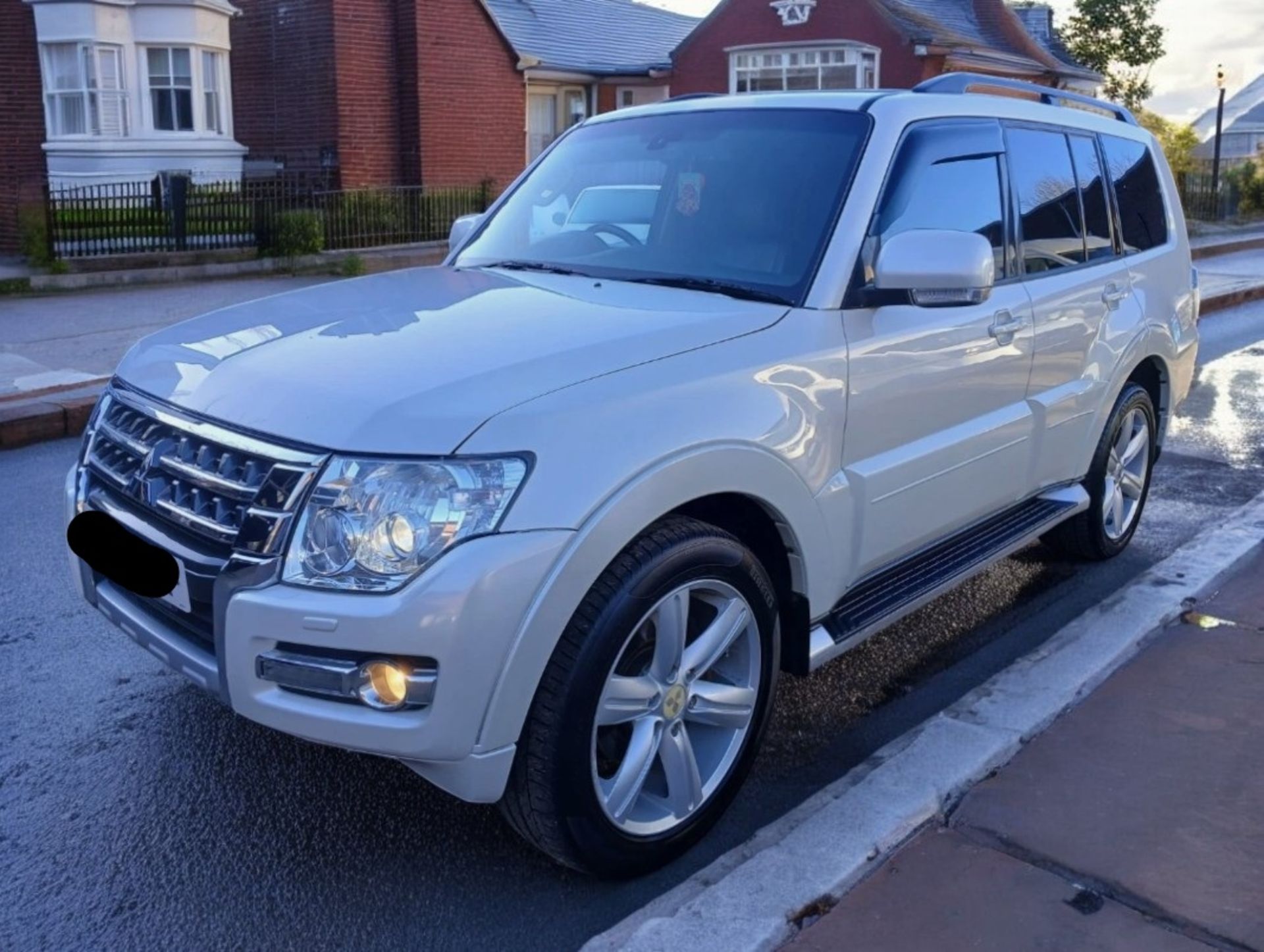 2016 MITSUBISHI SHOGUN SG4 DI-D LWB AUTO 7 SEATS SUV DIESEL AUTOMATIC >>--NO VAT ON HAMMER--<< - Image 5 of 17