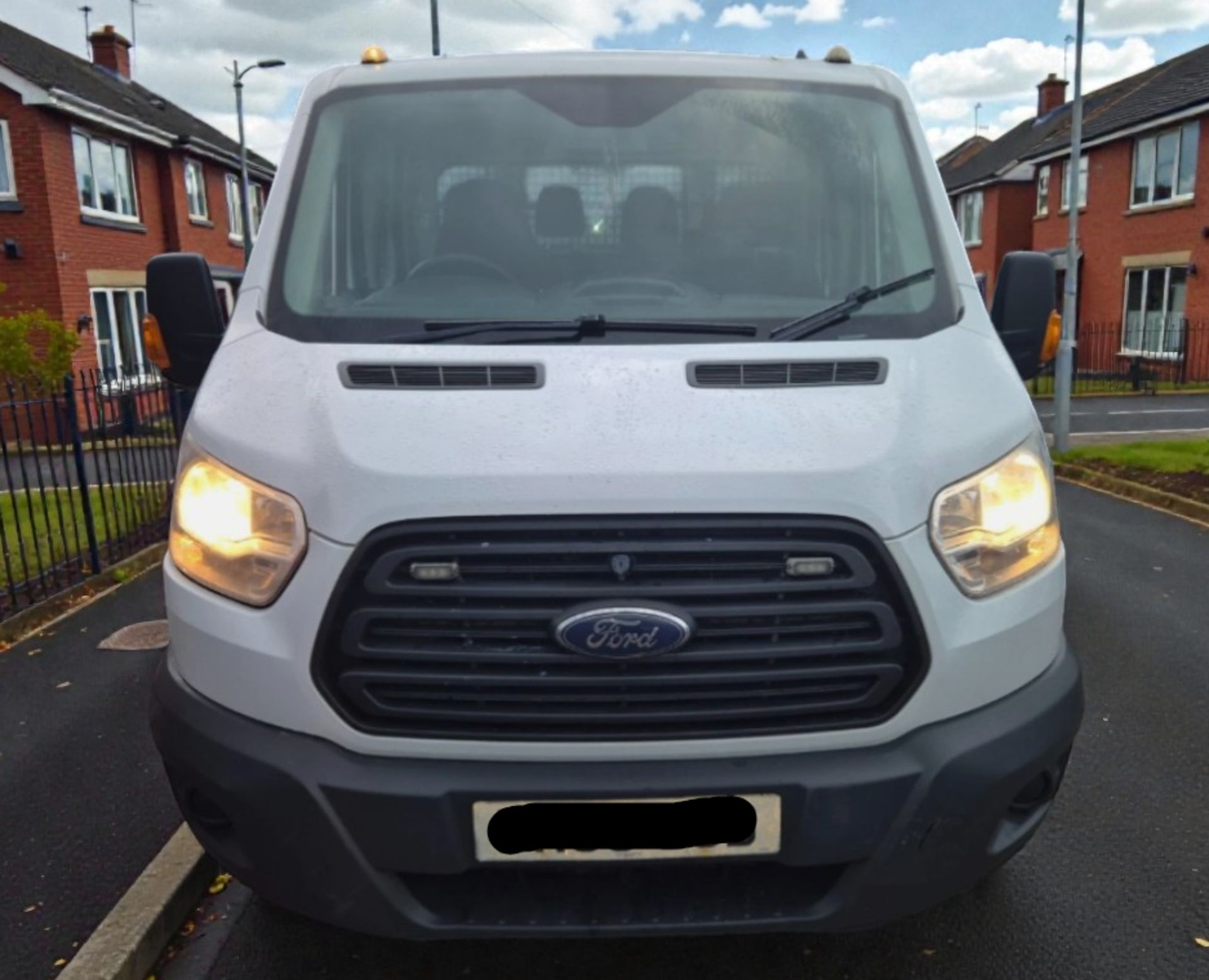 2015 FORD TRANSIT 350 2.2 TDCI MANUAL CHASSIS CAB IN WHITE, 2198CC HEAVY >>--NO VAT ON HAMMER--<< - Image 7 of 14