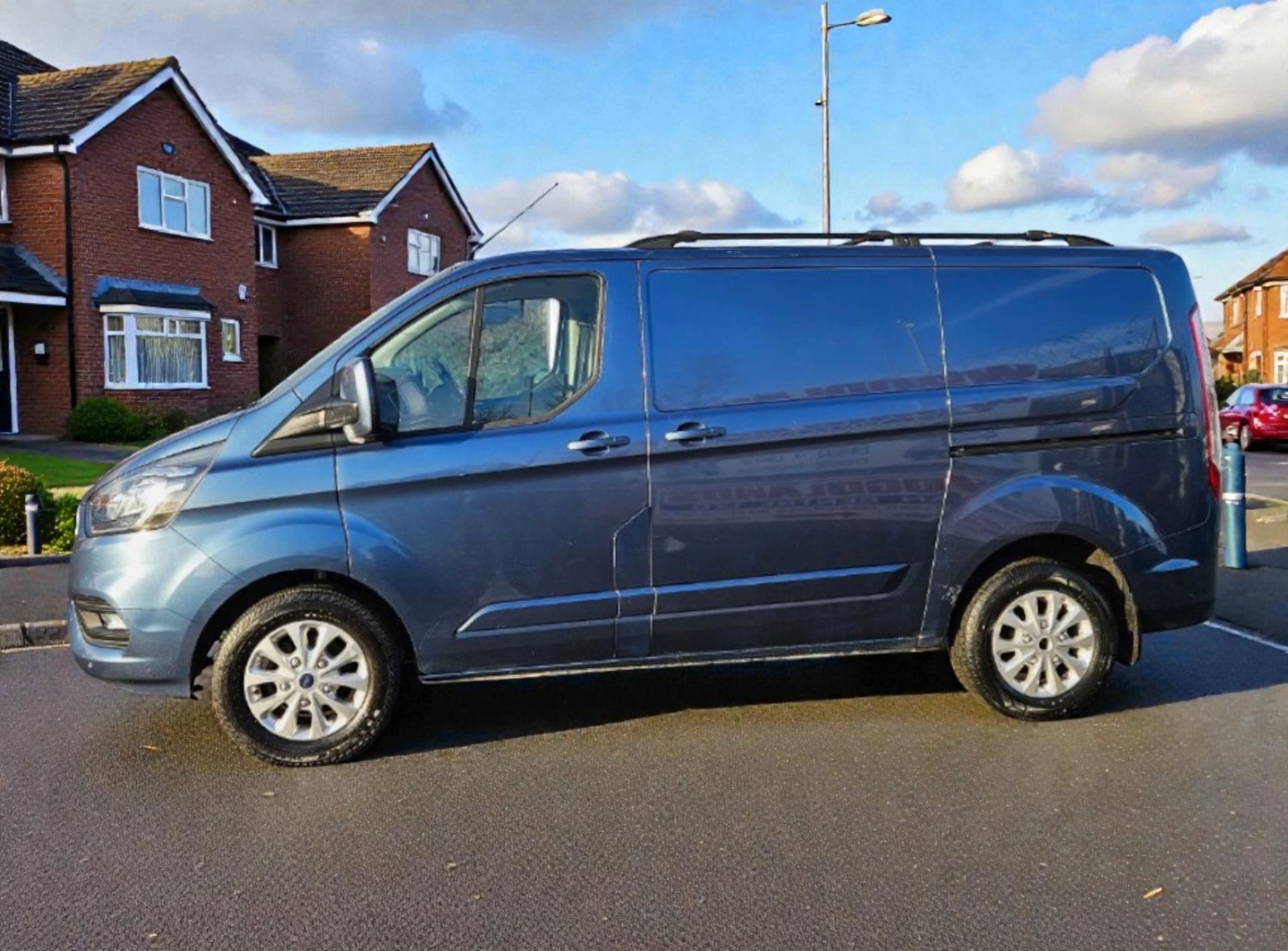 **(ONLY 86K MILEAGE)** 2018 FORD TRANSIT CUSTOM 280 LIMITED 130 SWB >>--NO VAT ON HAMMER--<< - Image 6 of 13