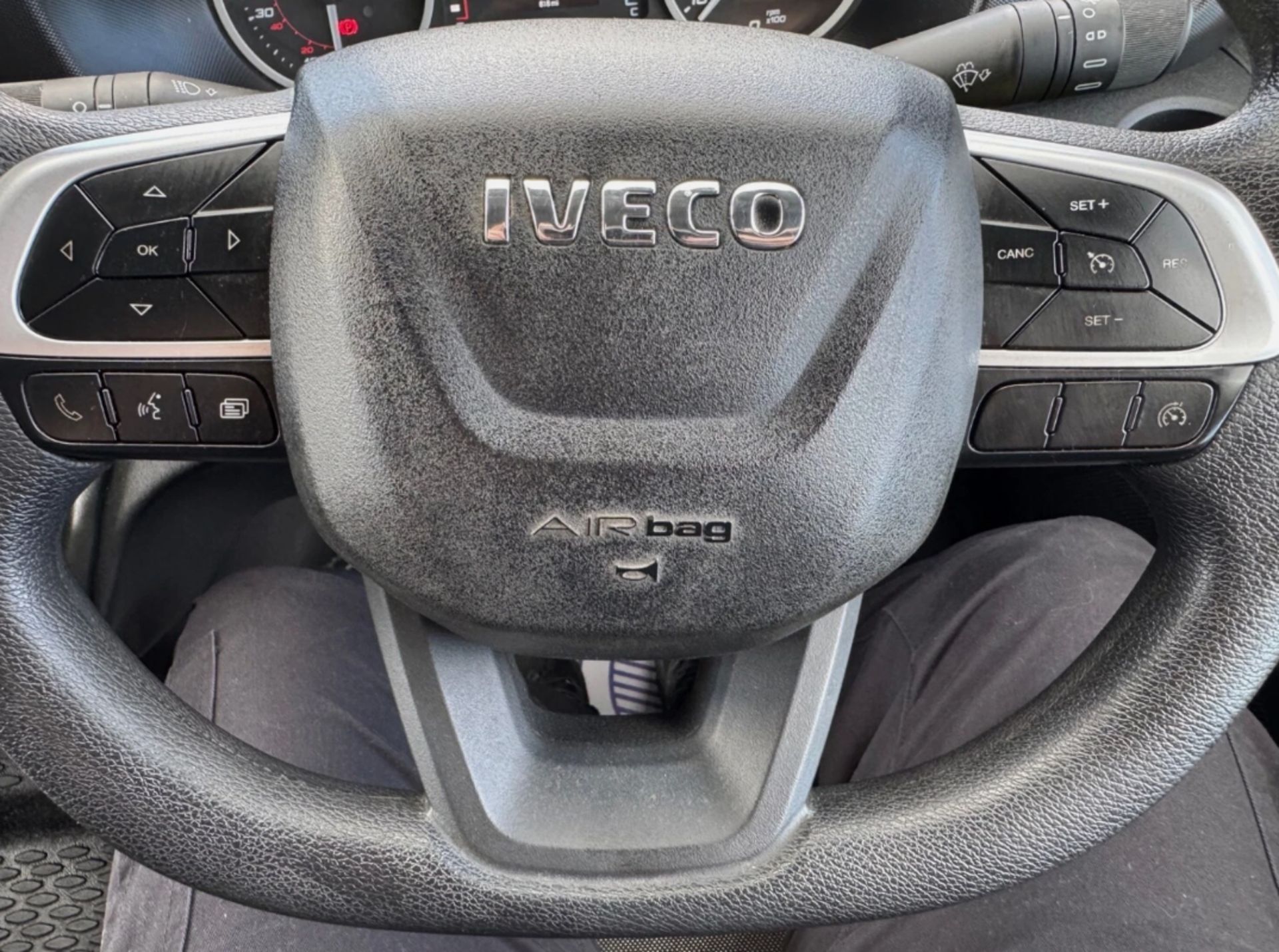 **(ONLY 70K MILEAGE)** 2022 IVECO DAILY 35-140 MWB PANEL VAN DIESEL - Image 18 of 20
