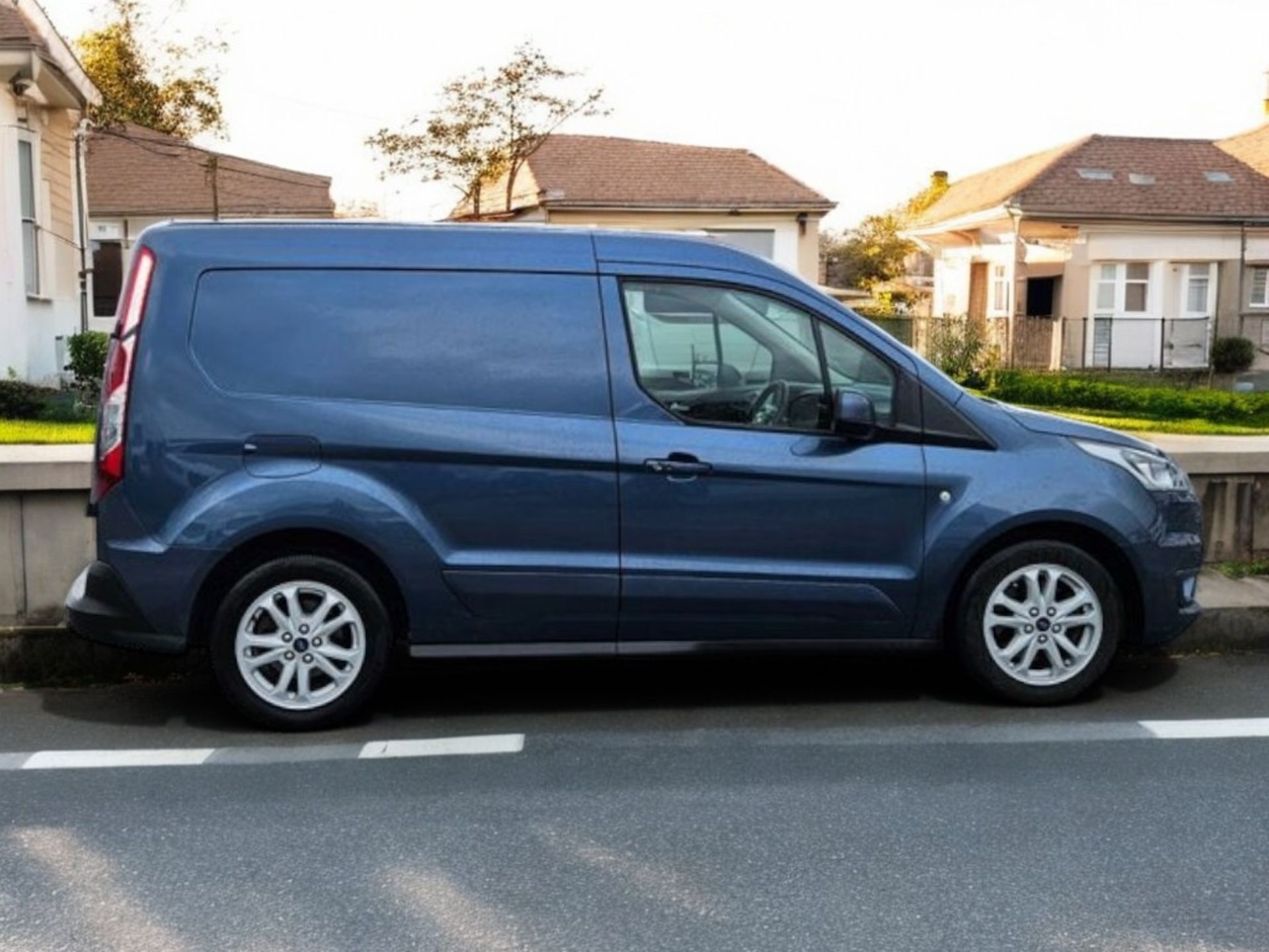 **(ONLY 113K MILEAGE)** 2020 FORD TRANSIT CONNECT 200 TDCI LIMITED >>--NO VAT ON HAMMER--<< - Image 8 of 12