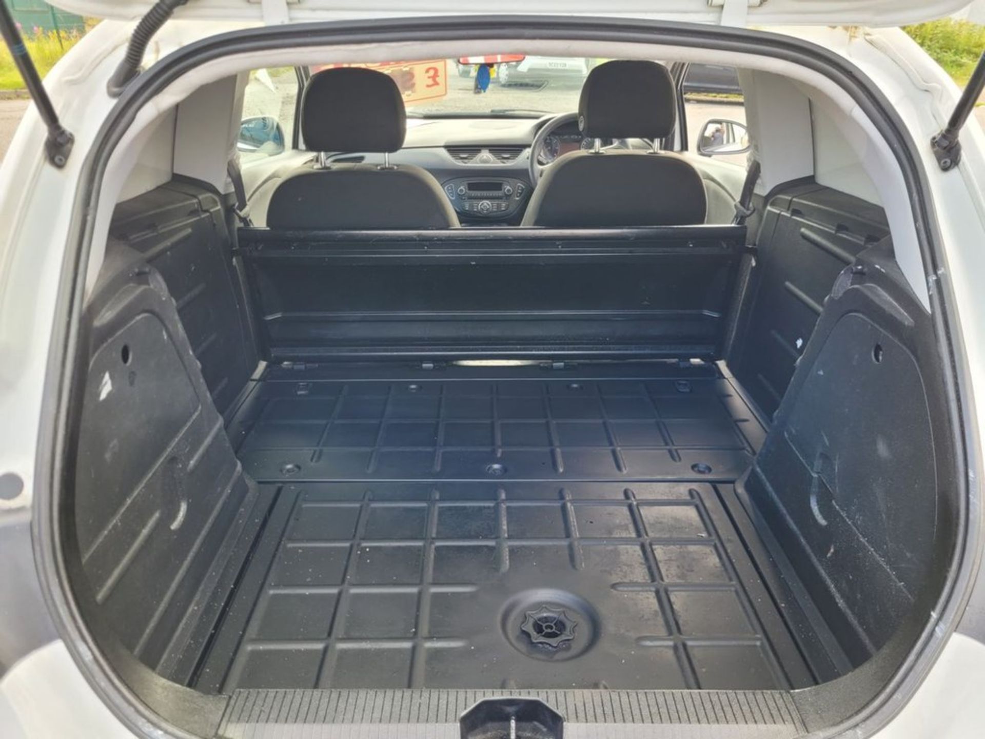 **(ONLY 85K MILEAGE)** 2018 VAUXHALL CORSA CDTI ECOFLEX 1300CC DIESEL VAN>>--NO VAT ON HAMMER--<< - Image 9 of 12