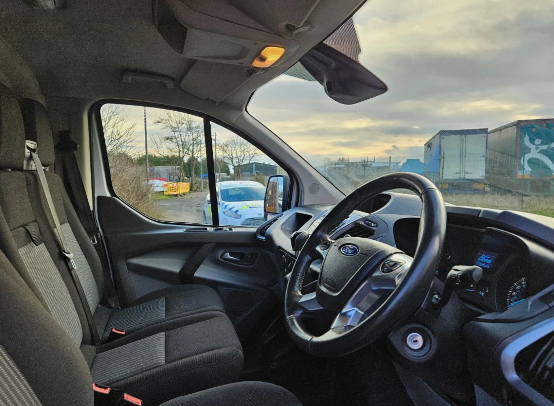 2018 FORD TRANSIT CUSTOM 290 TREND, 1996CC, MANUAL, WHITE, PANEL VAN >>--NO VAT ON HAMMER--<< - Image 13 of 13