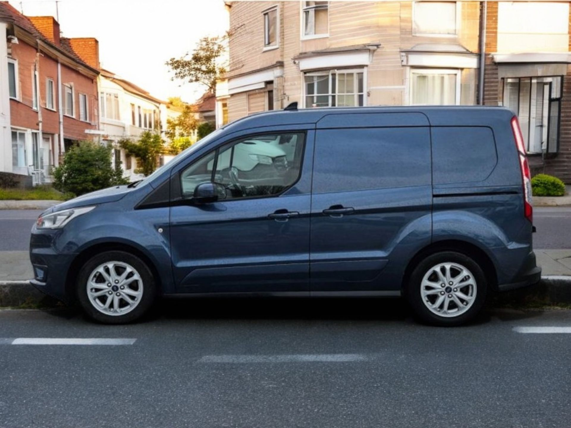 **(ONLY 113K MILEAGE)** 2020 FORD TRANSIT CONNECT 200 TDCI LIMITED >>--NO VAT ON HAMMER--<< - Image 4 of 12