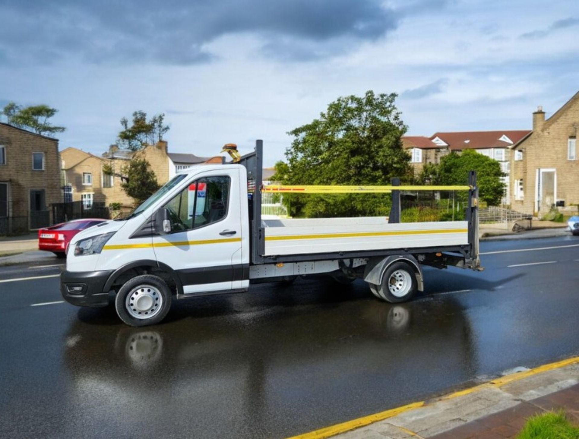 **(ONLY 67K MILEAGE)** FORD TRANSIT 350 LEADER ECOBLUE DROPSIDE >>-NO VAT ON HAMMER-<< - Image 6 of 11
