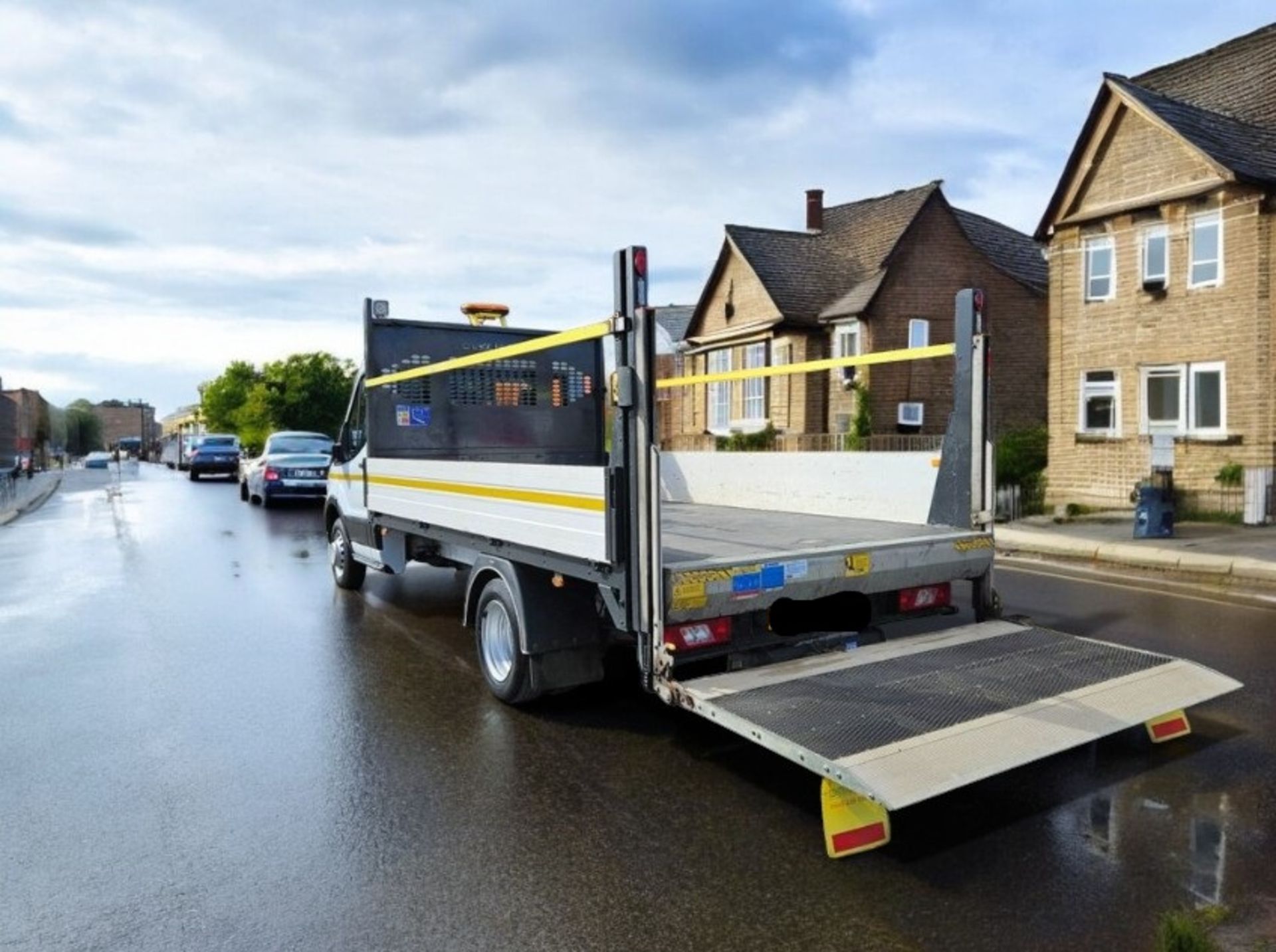 **(ONLY 67K MILEAGE)** FORD TRANSIT 350 LEADER ECOBLUE DROPSIDE >>-NO VAT ON HAMMER-<< - Image 7 of 11