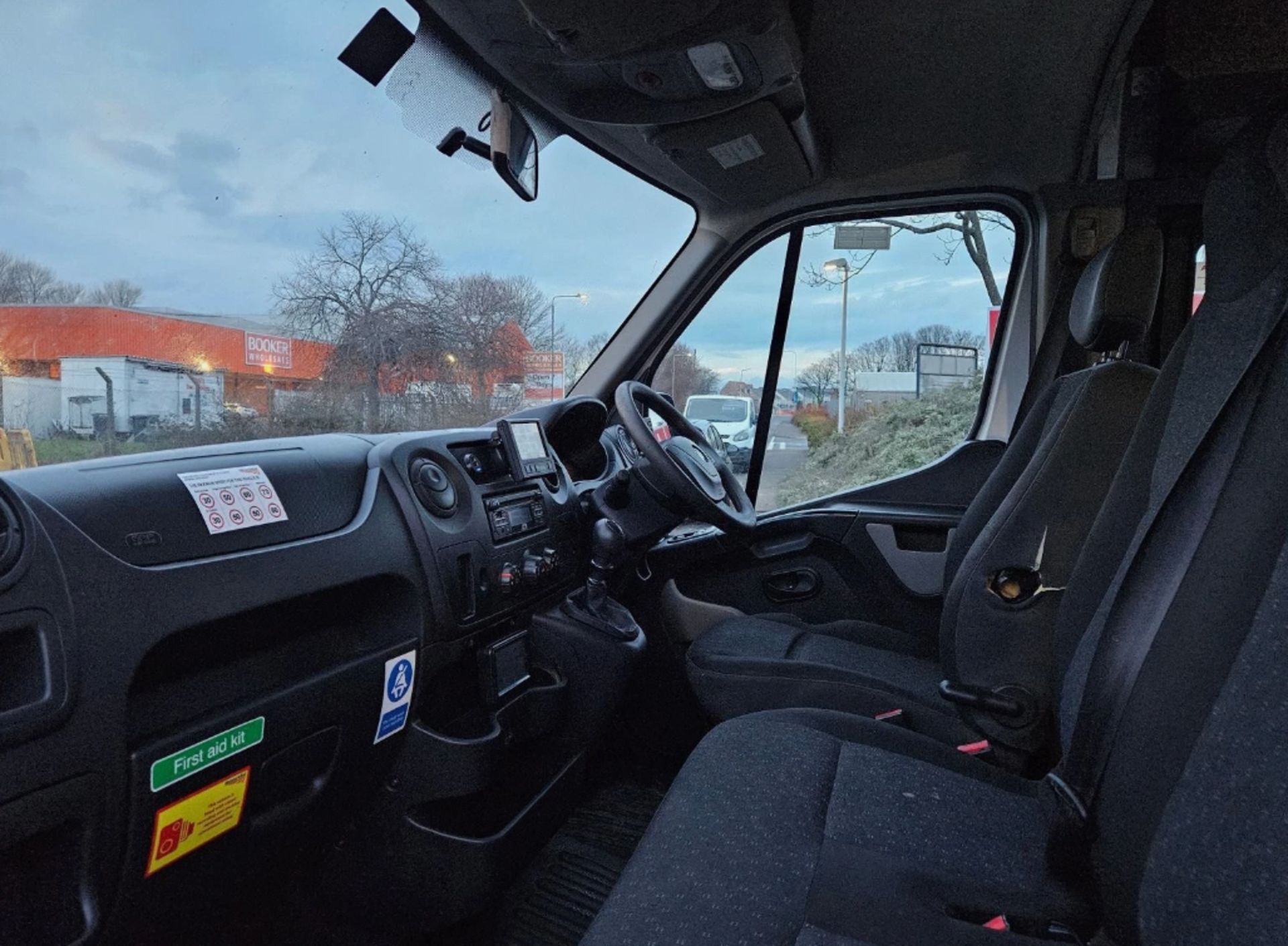 **(ONLY 63K MILEAGE)** 2018 VAUXHALL MOVANO L2H2 F3500 CDTI ,ONE OWNER >>--NO VAT ON HAMMER--<< - Image 11 of 13