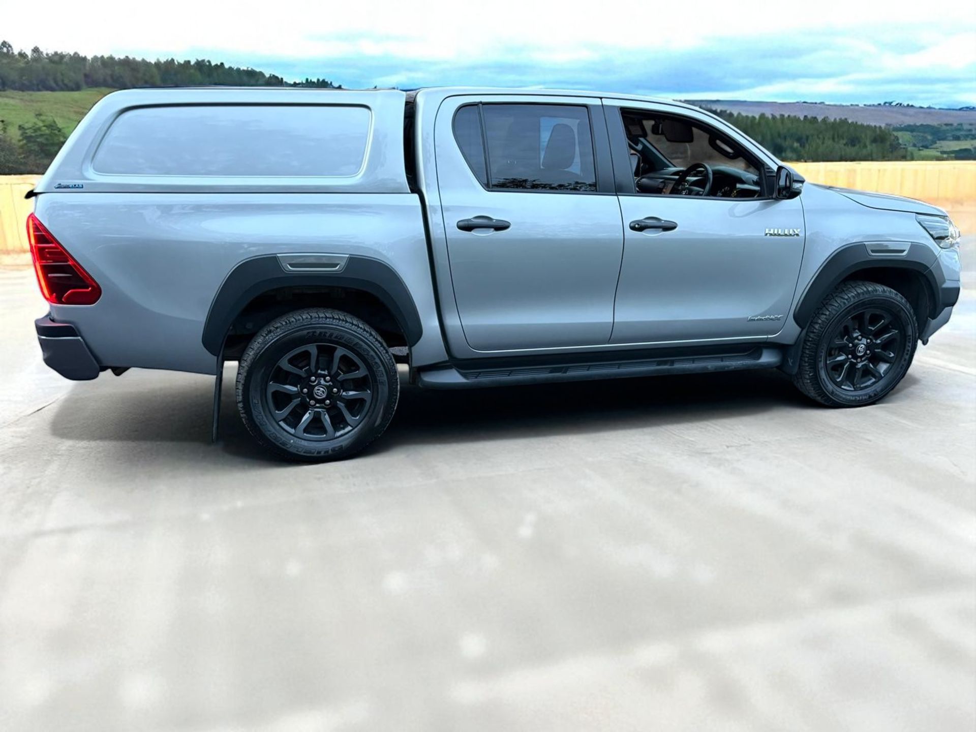 **(ONLY 92K MILEAGE)** 2021 TOYOTA HILUX INVINCIBLE X 2.8 D-4D 4WD DCB PICKUP – 6-SPEED MANUAL, - Image 2 of 16