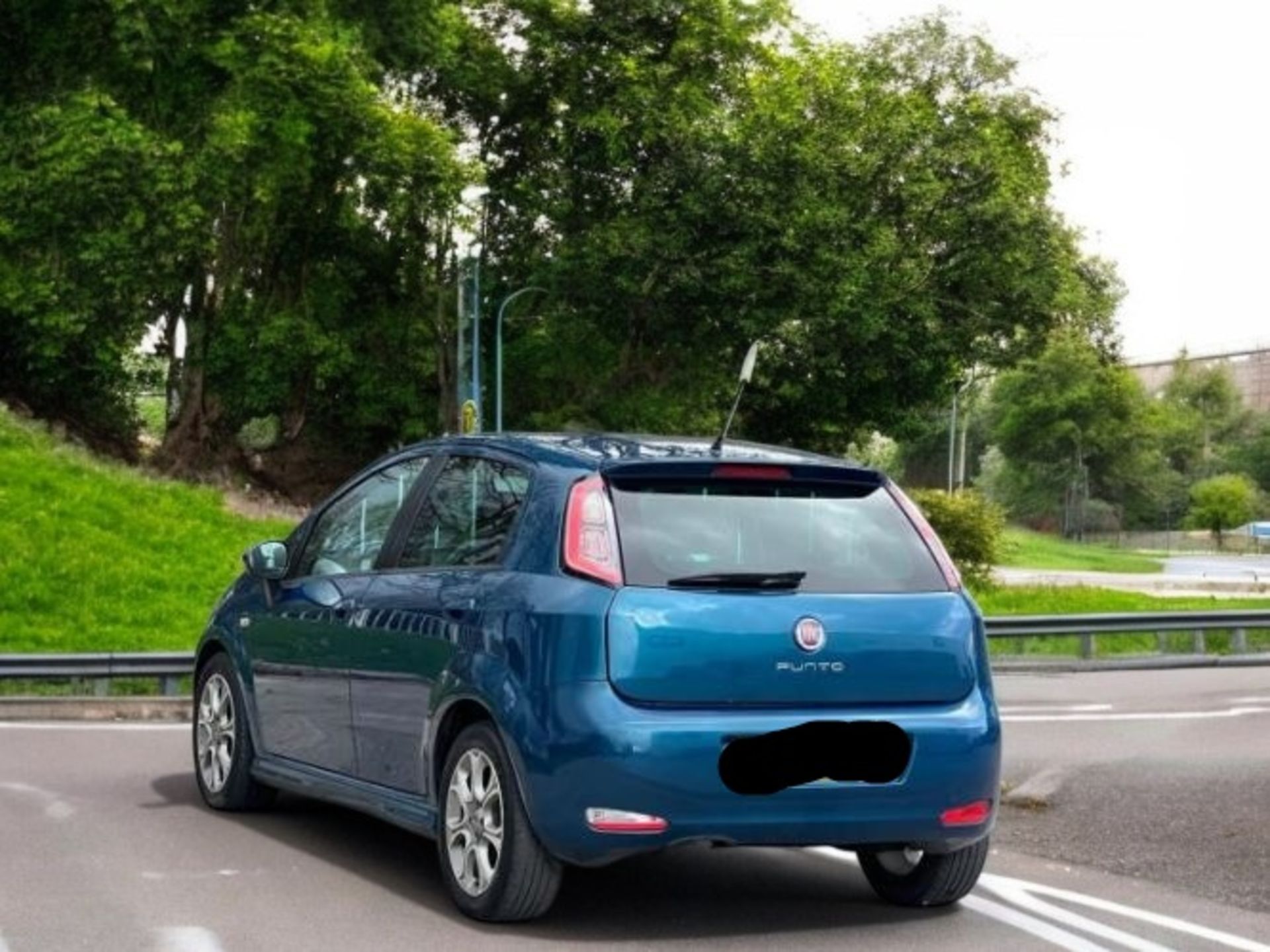 FIAT PUNTO 1.2 GBT 5DR >>--NO VAT ON HAMMER--<< - Image 6 of 32