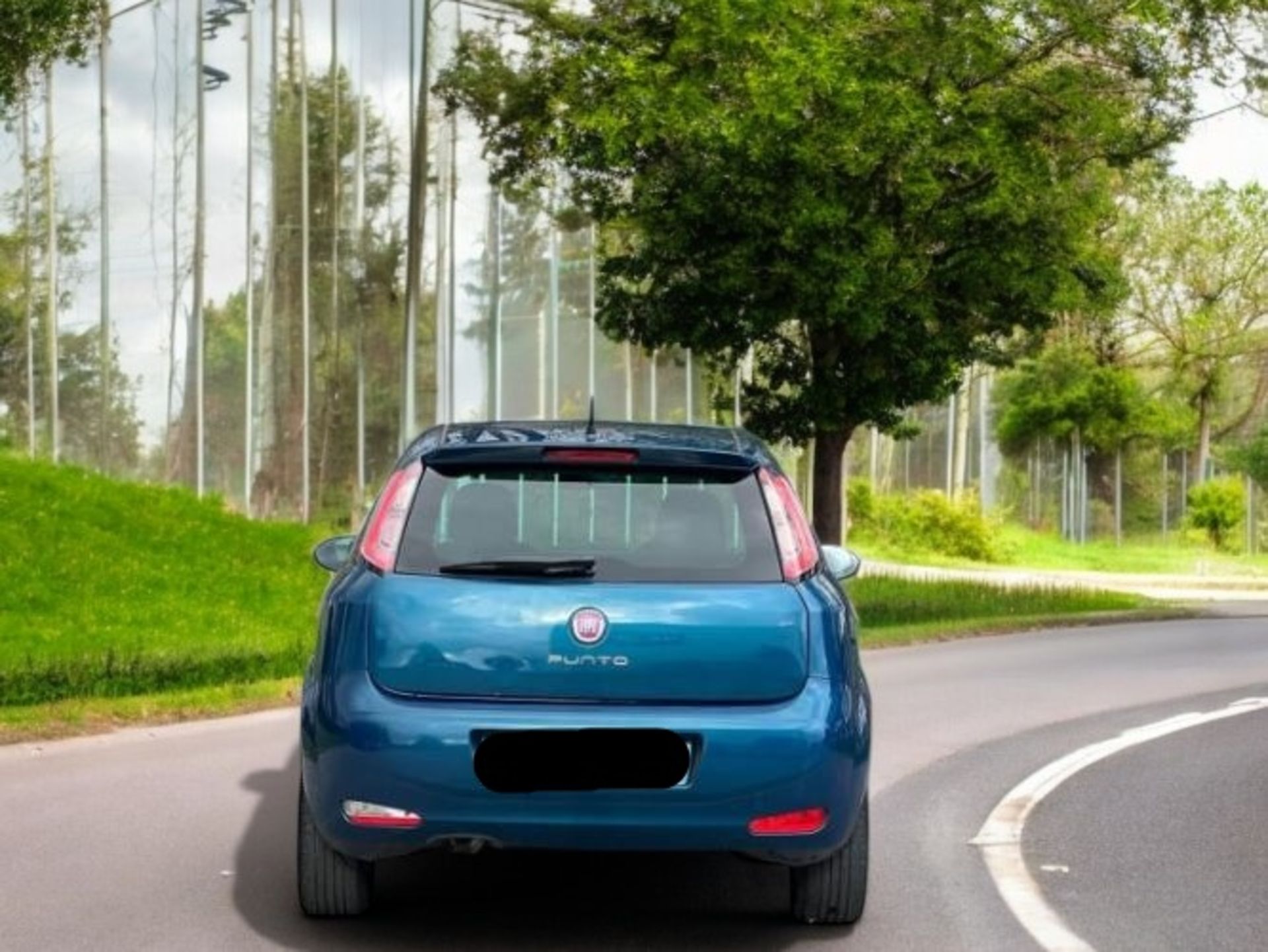 FIAT PUNTO 1.2 GBT 5DR >>--NO VAT ON HAMMER--<< - Image 11 of 32