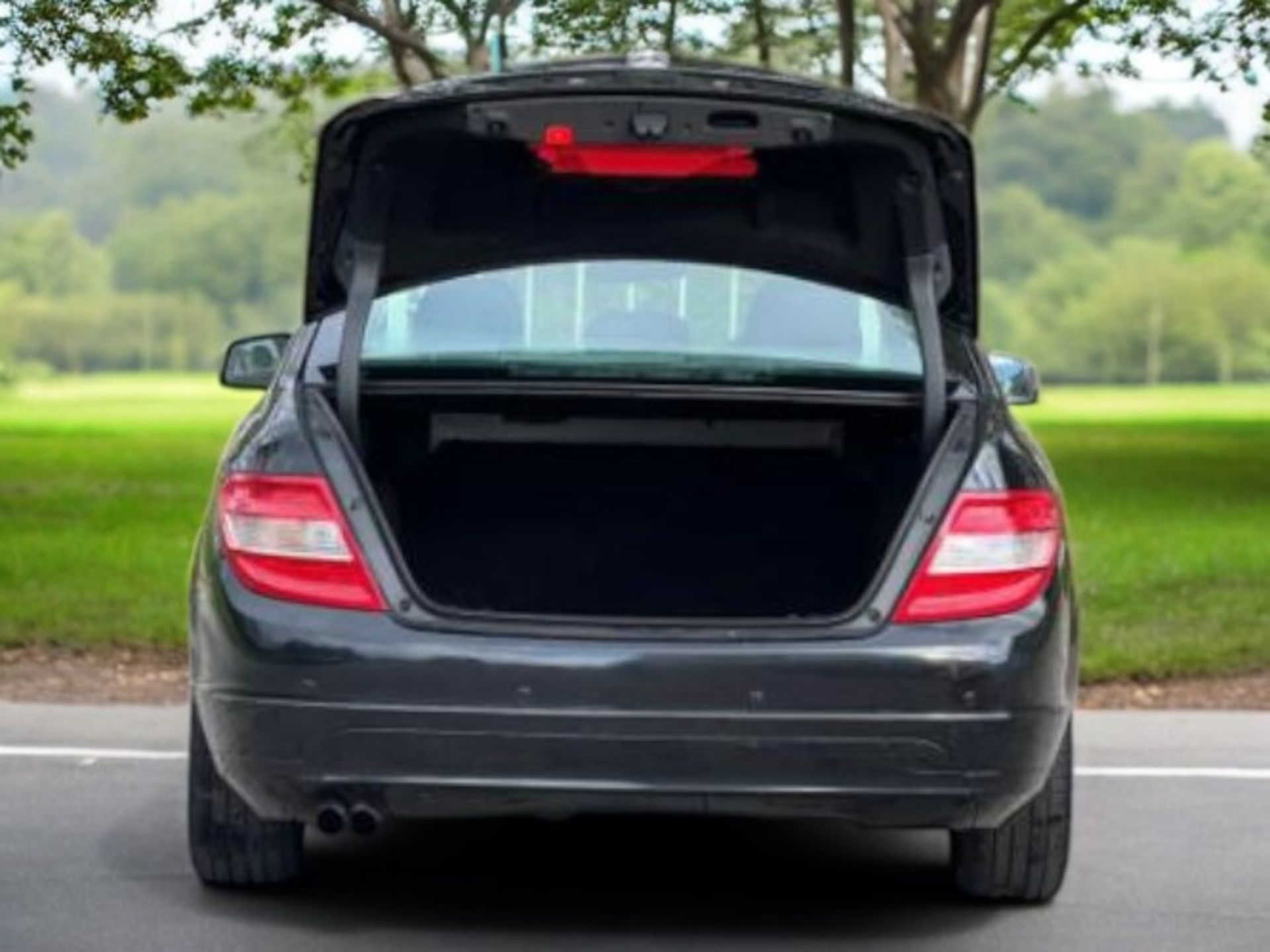 2009 MERCEDES-BENZ C200 CDI SE AUTOMATIC 4DR >>--NO VAT ON HAMMER--<< - Image 11 of 25