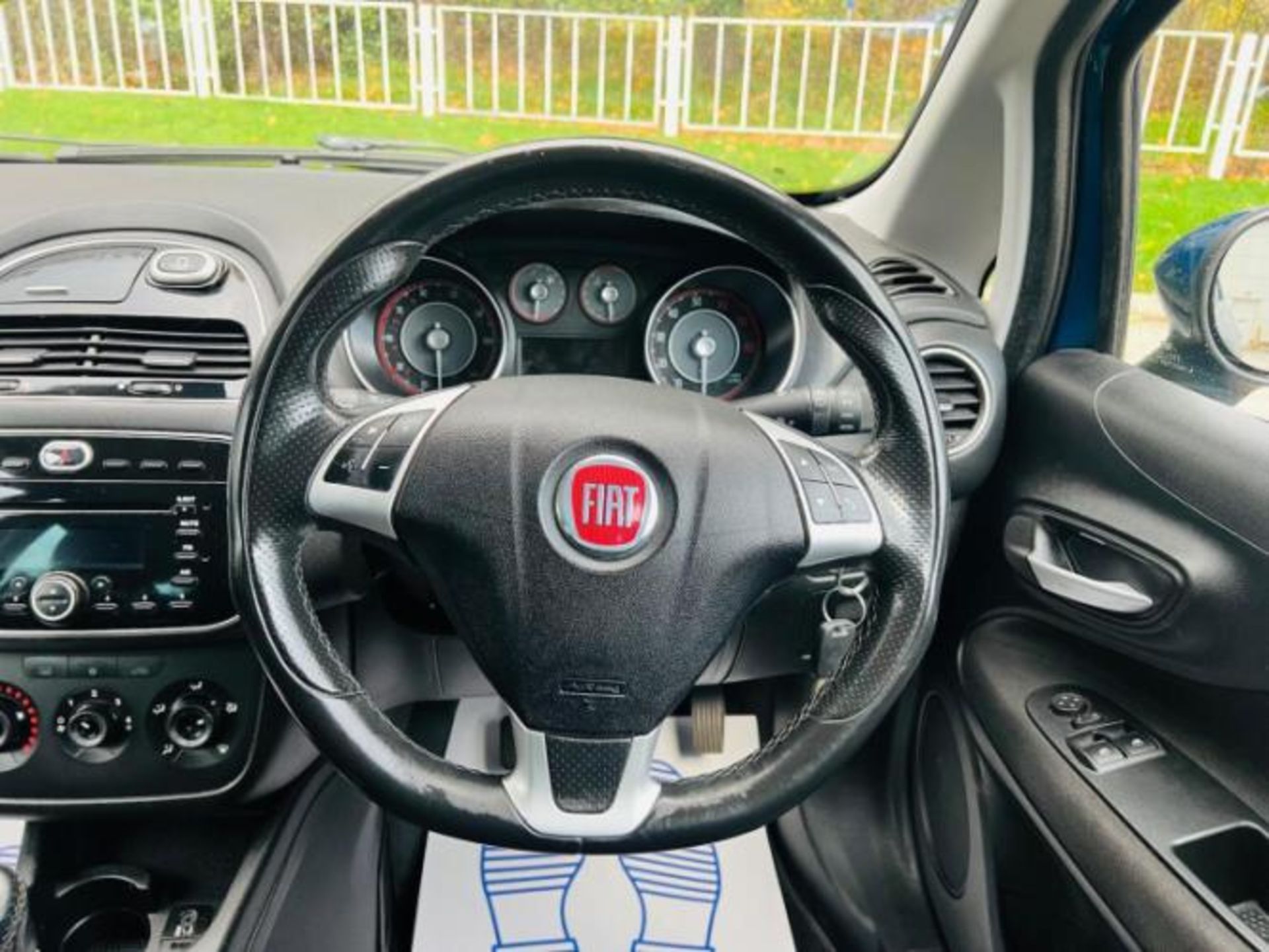 FIAT PUNTO 1.2 GBT 5DR >>--NO VAT ON HAMMER--<< - Image 26 of 32