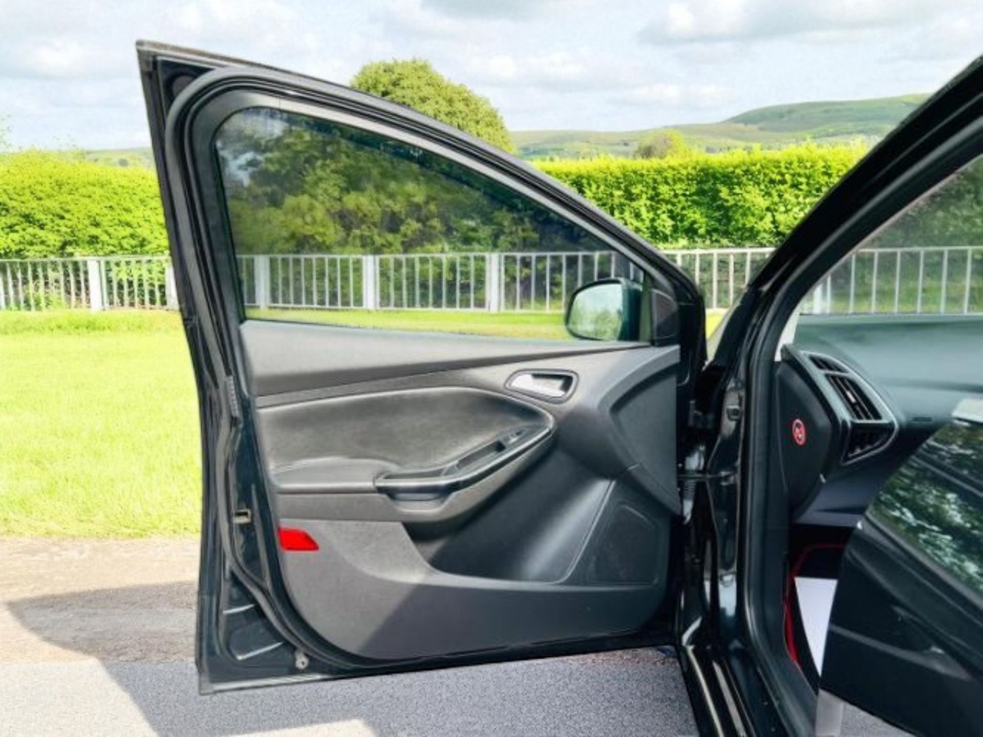 2012 FORD FOCUS 1.6T ECOBOOST ZETEC S (S/S) 5DR HATCHBACK>>--NO VAT ON HAMMER--<< - Image 11 of 40