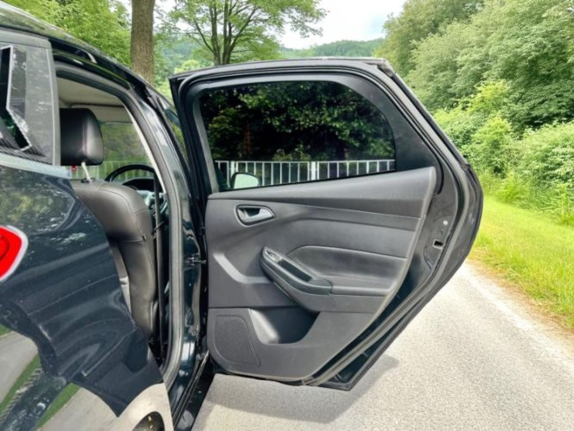 2012 FORD FOCUS 1.6T ECOBOOST ZETEC S (S/S) 5DR HATCHBACK>>--NO VAT ON HAMMER--<< - Image 12 of 40