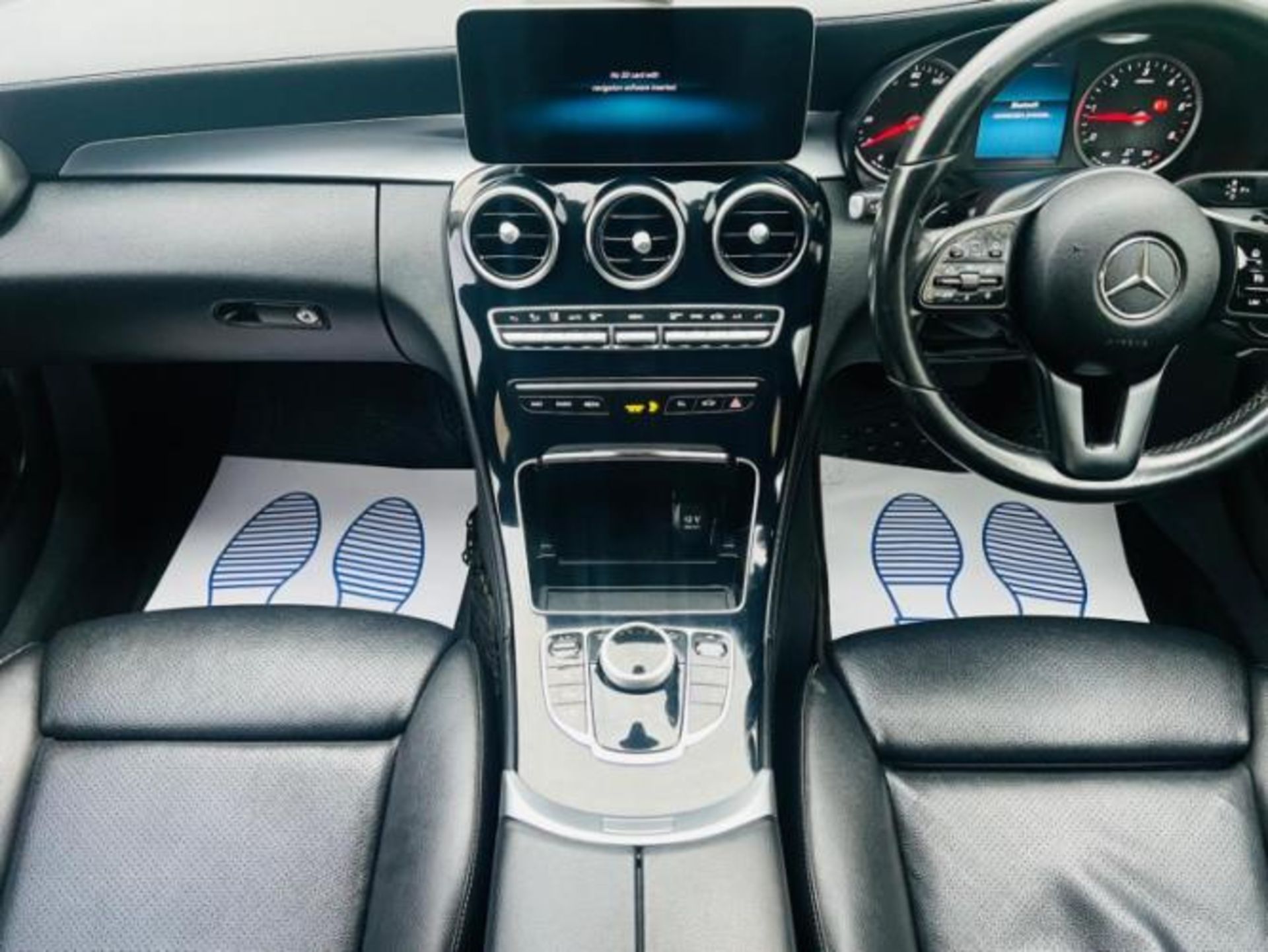 **(ONLY 56K MILEAGE)** 2019 MERCEDES-BENZ C 220D SE G-TRONIC (S/S) 4DR >>--NO VAT ON HAMMER--<< - Image 19 of 31