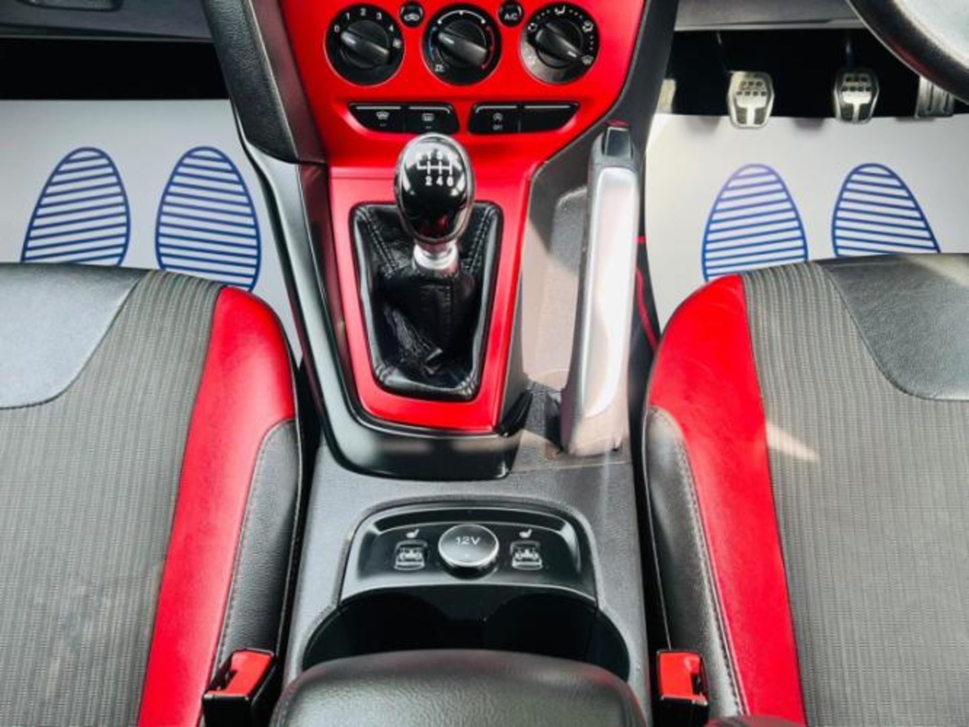 2012 FORD FOCUS 1.6T ECOBOOST ZETEC S (S/S) 5DR HATCHBACK>>--NO VAT ON HAMMER--<< - Image 27 of 40