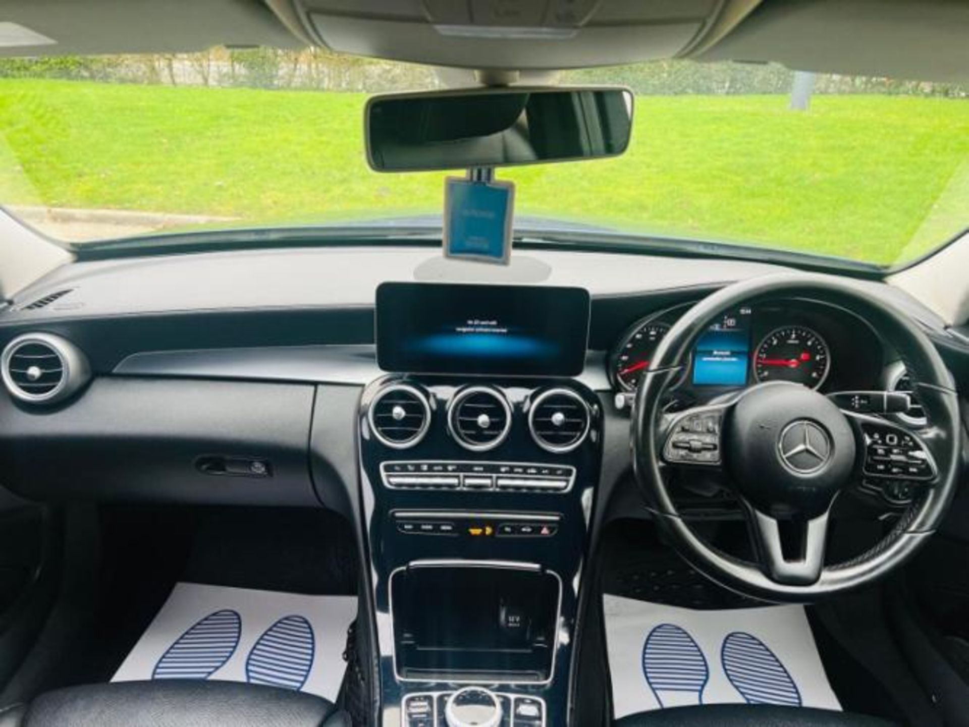 **(ONLY 56K MILEAGE)** 2019 MERCEDES-BENZ C 220D SE G-TRONIC (S/S) 4DR >>--NO VAT ON HAMMER--<< - Image 23 of 31
