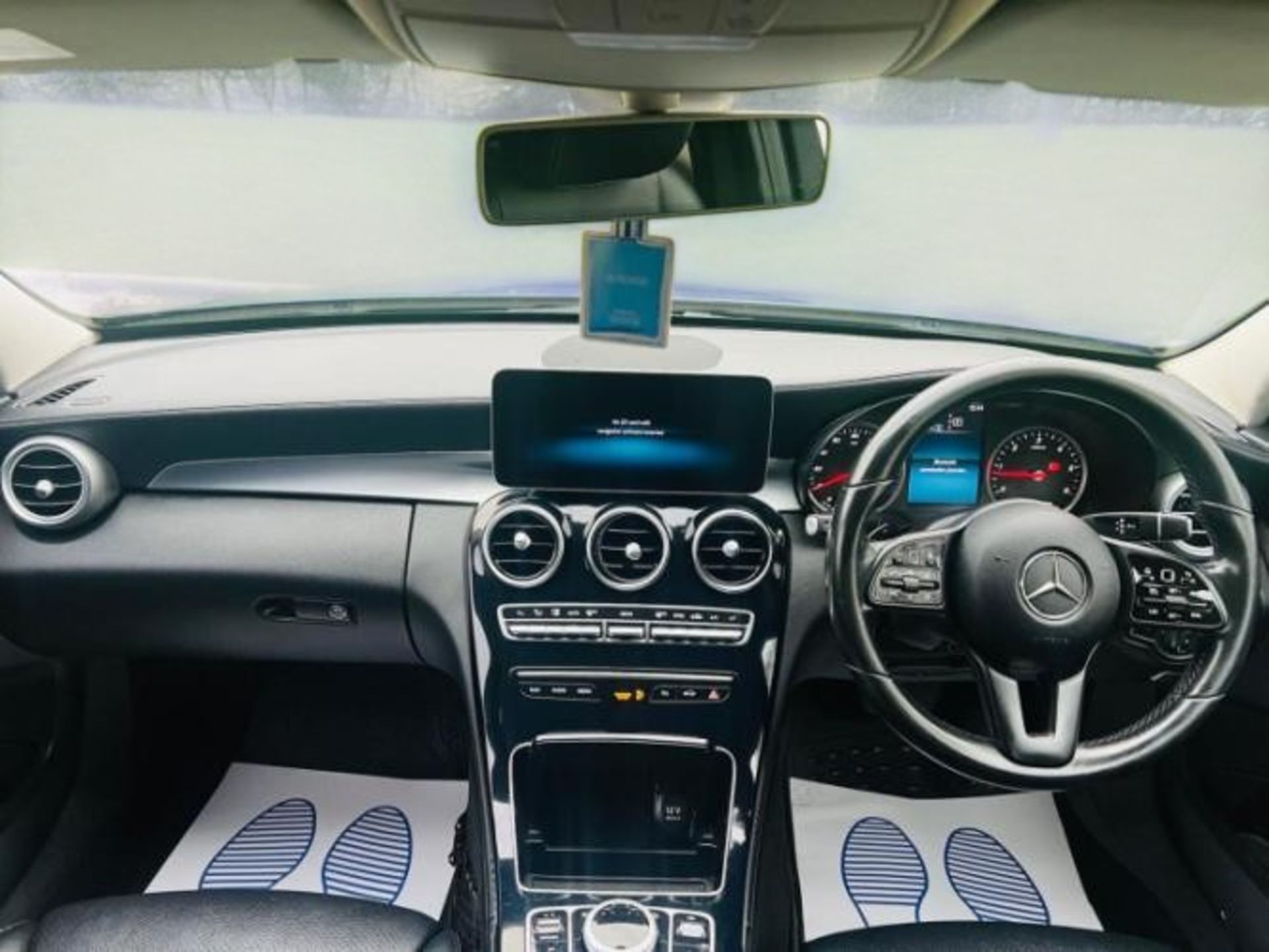 **(ONLY 56K MILEAGE)** 2019 MERCEDES-BENZ C 220D SE G-TRONIC (S/S) 4DR >>--NO VAT ON HAMMER--<< - Image 4 of 31