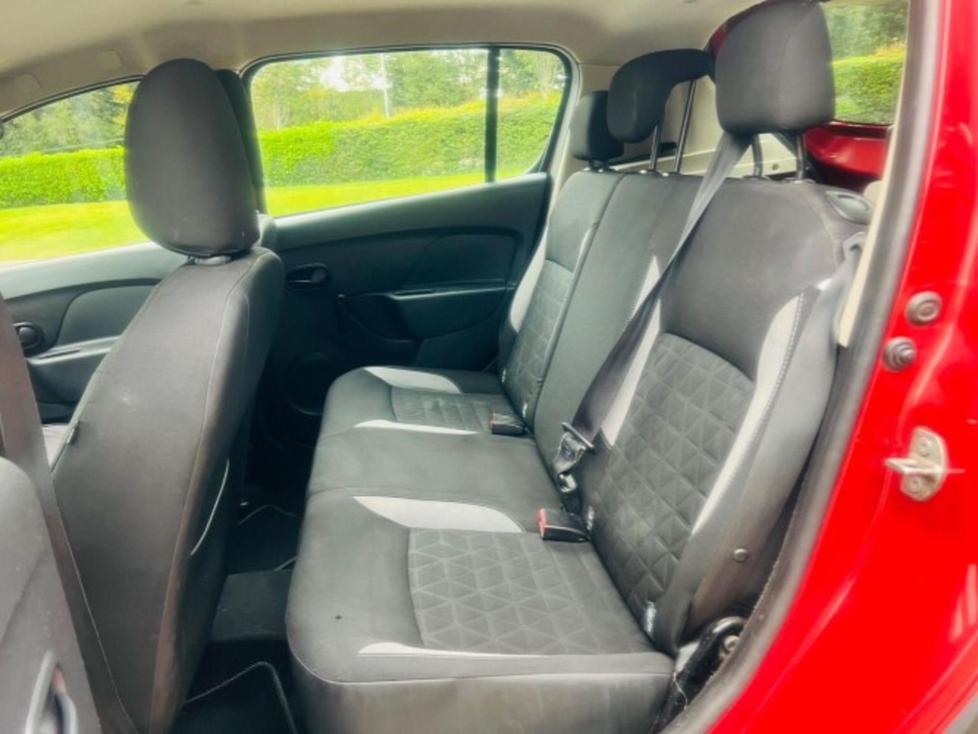 2014 DACIA SANDERO STEPWAY 1.5 DCI AMBIANCE 5DR>>--NO VAT ON HAMMER--<< - Image 27 of 36