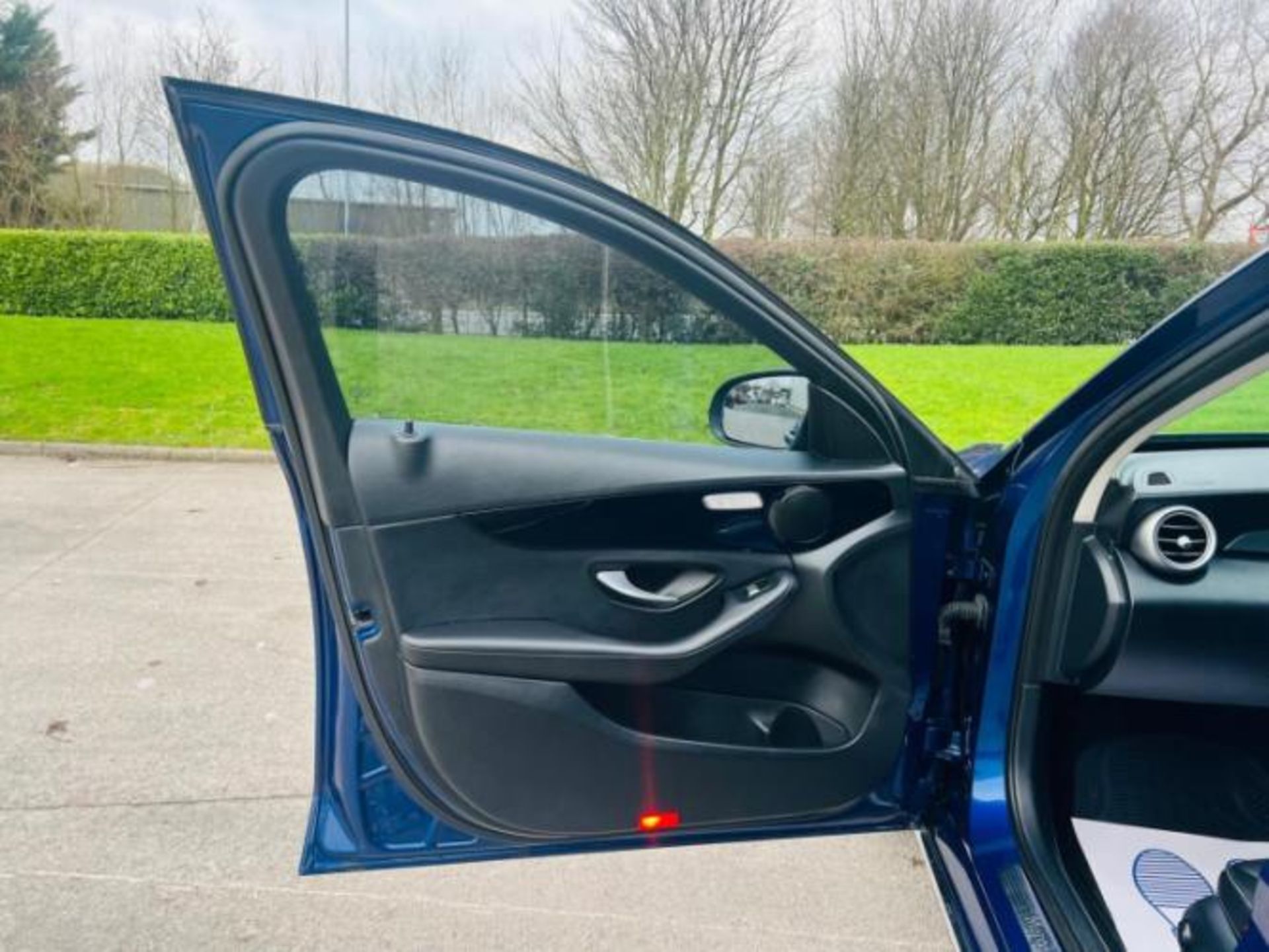 **(ONLY 56K MILEAGE)** 2019 MERCEDES-BENZ C 220D SE G-TRONIC (S/S) 4DR >>--NO VAT ON HAMMER--<< - Image 20 of 31