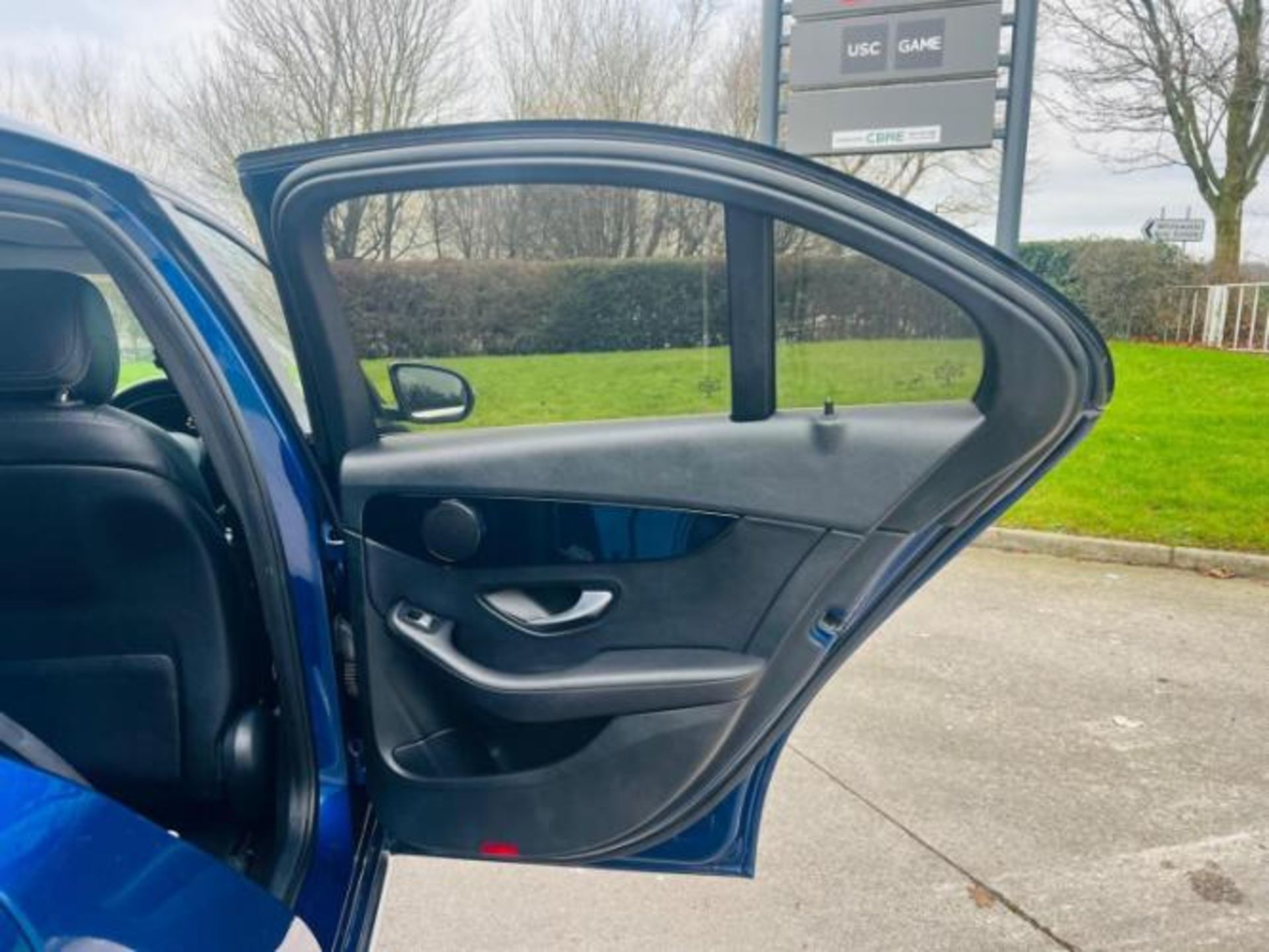 **(ONLY 56K MILEAGE)** 2019 MERCEDES-BENZ C 220D SE G-TRONIC (S/S) 4DR >>--NO VAT ON HAMMER--<< - Image 17 of 31