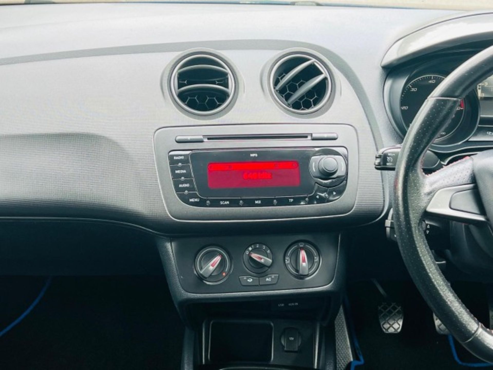 2012 SEAT IBIZA 2.0 TDI CR FR 5DR – 117,512 MILES >>--NO VAT ON HAMMER--<< - Image 17 of 40