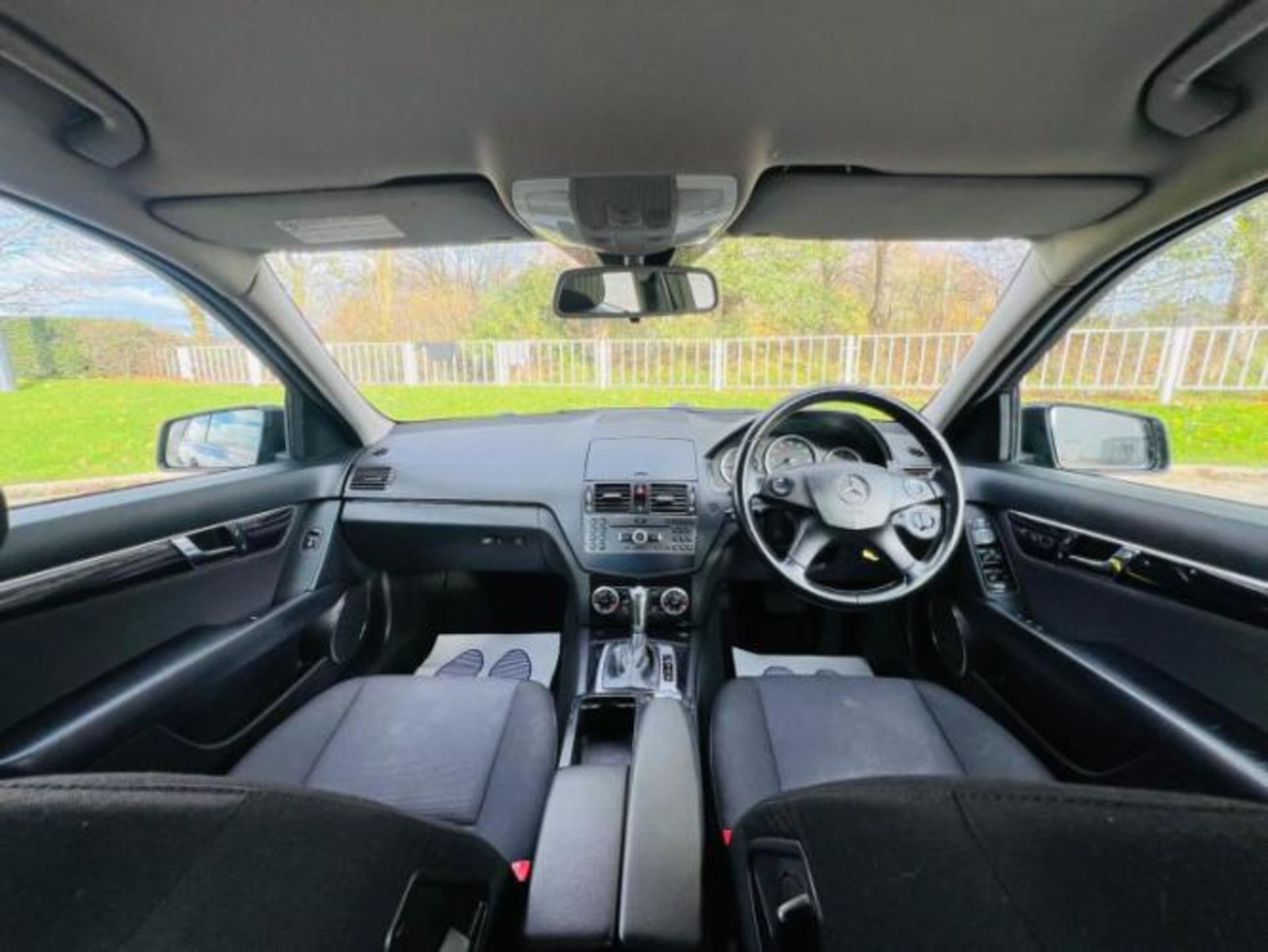 2009 MERCEDES-BENZ C200 CDI SE AUTOMATIC 4DR >>--NO VAT ON HAMMER--<< - Image 13 of 25