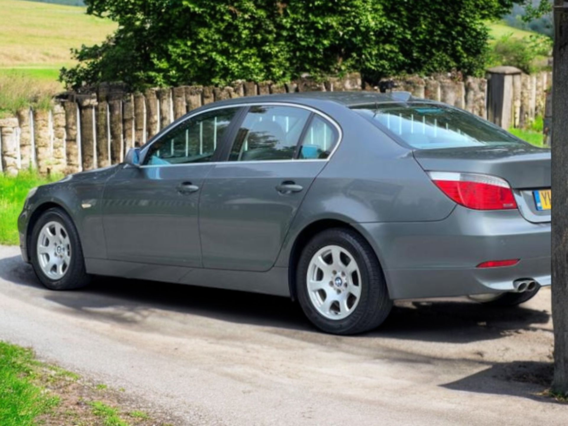 **(ONLY 109K MILEAGE)** 2004 BMW 5 SERIES 2.5 525D SE AUTO 4DR >>--NO VAT ON HAMMER--<< - Image 8 of 30