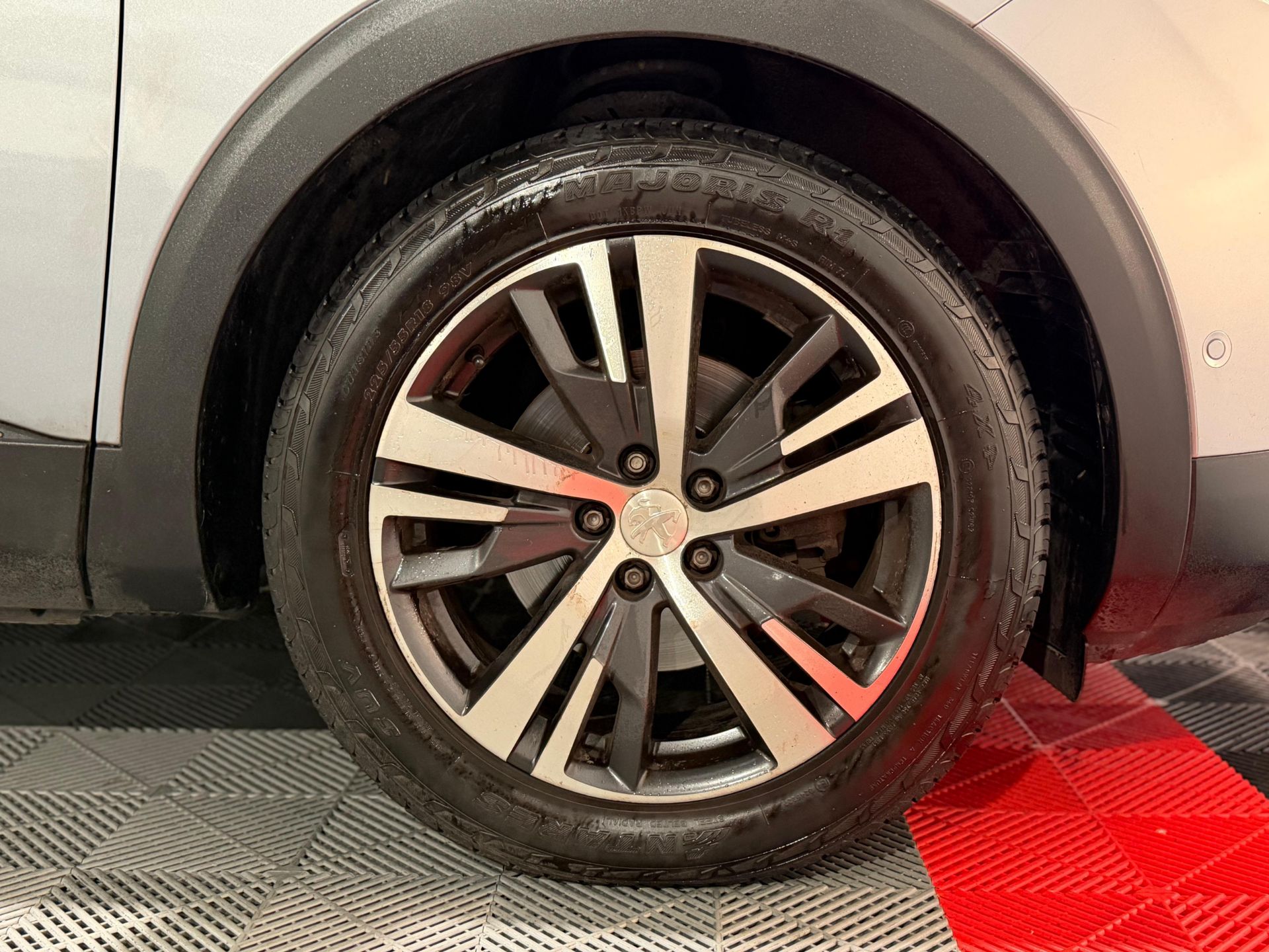 **(ONLY 69K MILEAGE)** 2018 PEUGEOT 3008 ALLURE S/S 1.2 PURETECH MANUAL >>--NO VAT ON HAMMER--<< - Image 12 of 28