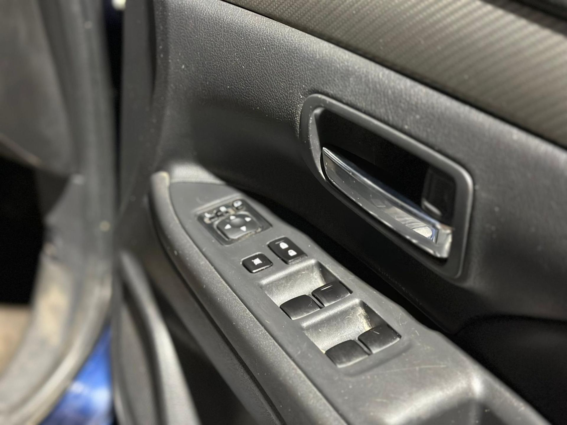 **(ONLY 118K MILEAGE)** 2013 MITSUBISHI OUTLANDER GX4 DI-D >>--NO VAT ON HAMMER--<< - Image 18 of 38