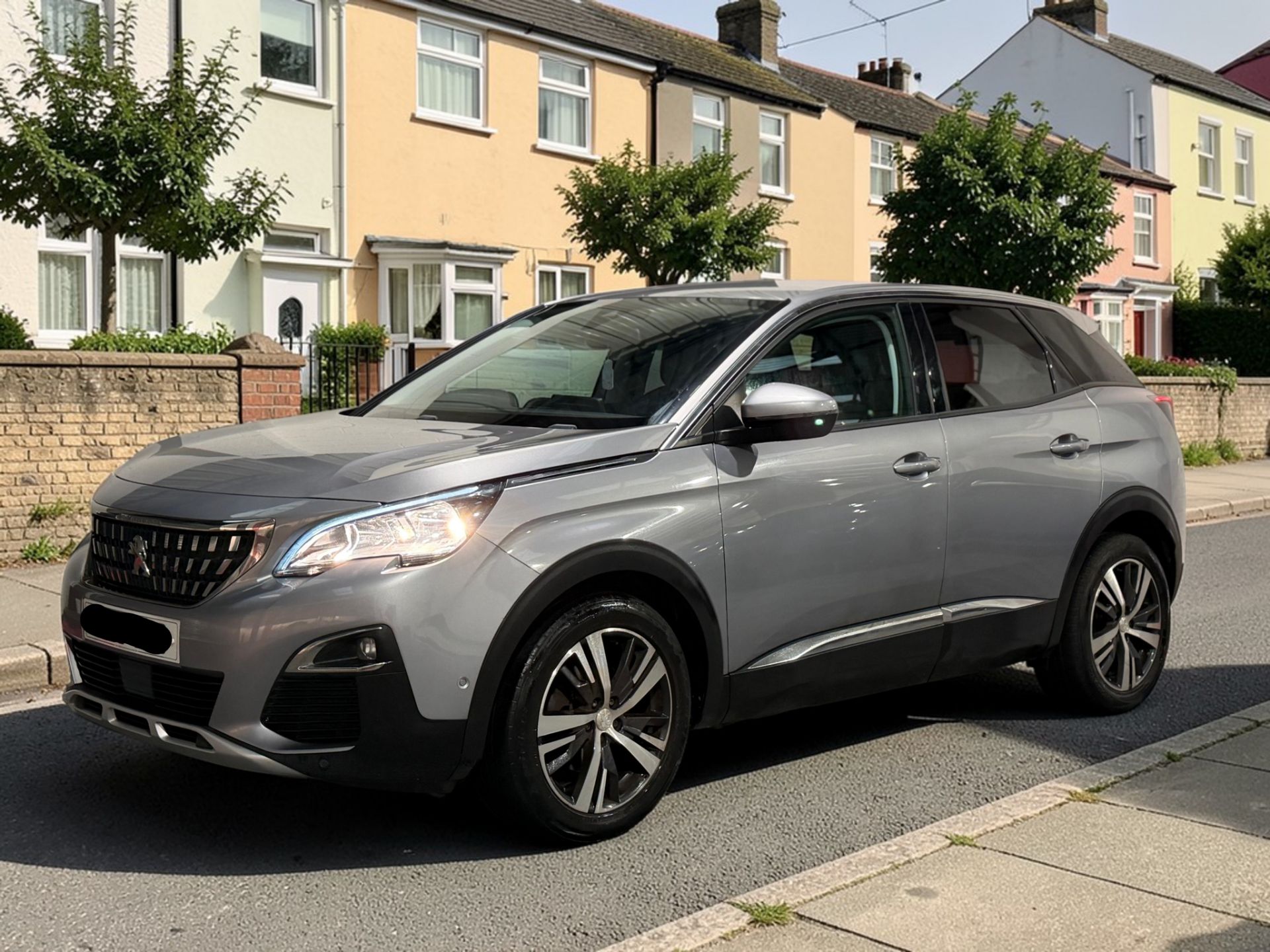 **(ONLY 69K MILEAGE)** 2018 PEUGEOT 3008 ALLURE S/S 1.2 PURETECH MANUAL >>--NO VAT ON HAMMER--<< - Image 10 of 28