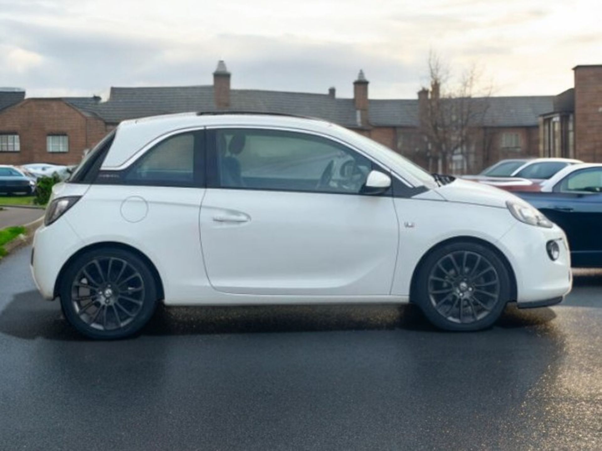 VAUXHALL ADAM 1.2 16V GLAM 3DR – 2013 – PETROL MANUAL >>--NO VAT ON HAMMER--<< - Image 6 of 30