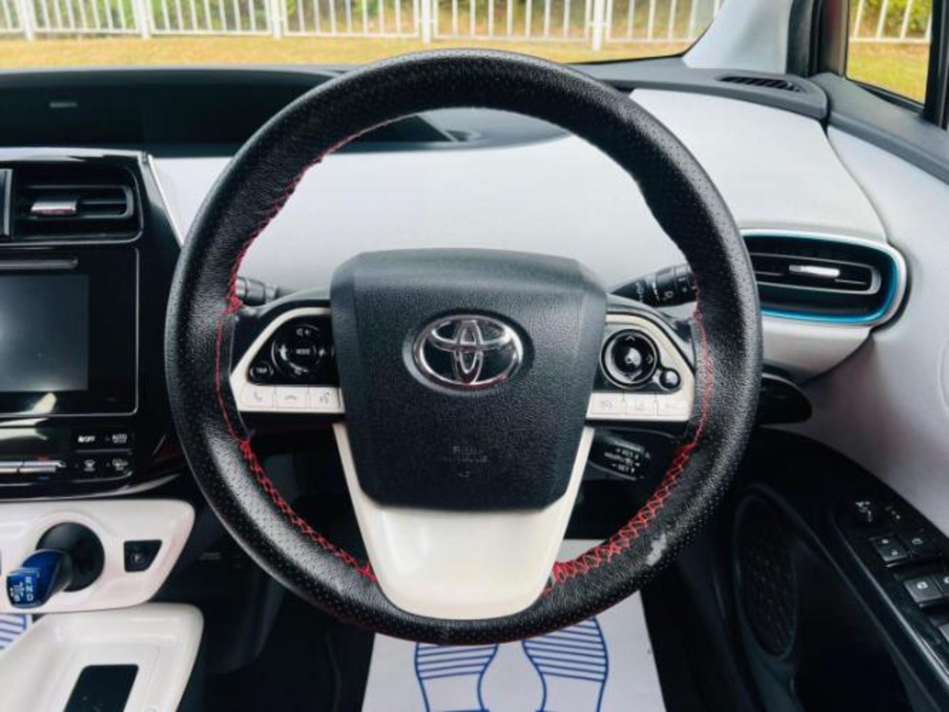 2016 TOYOTA PRIUS 1.8 VVT-H BUSINESS EDITION PLUS CVT (S/S) HATCHBACK>>--NO VAT ON HAMMER--<< - Image 16 of 46