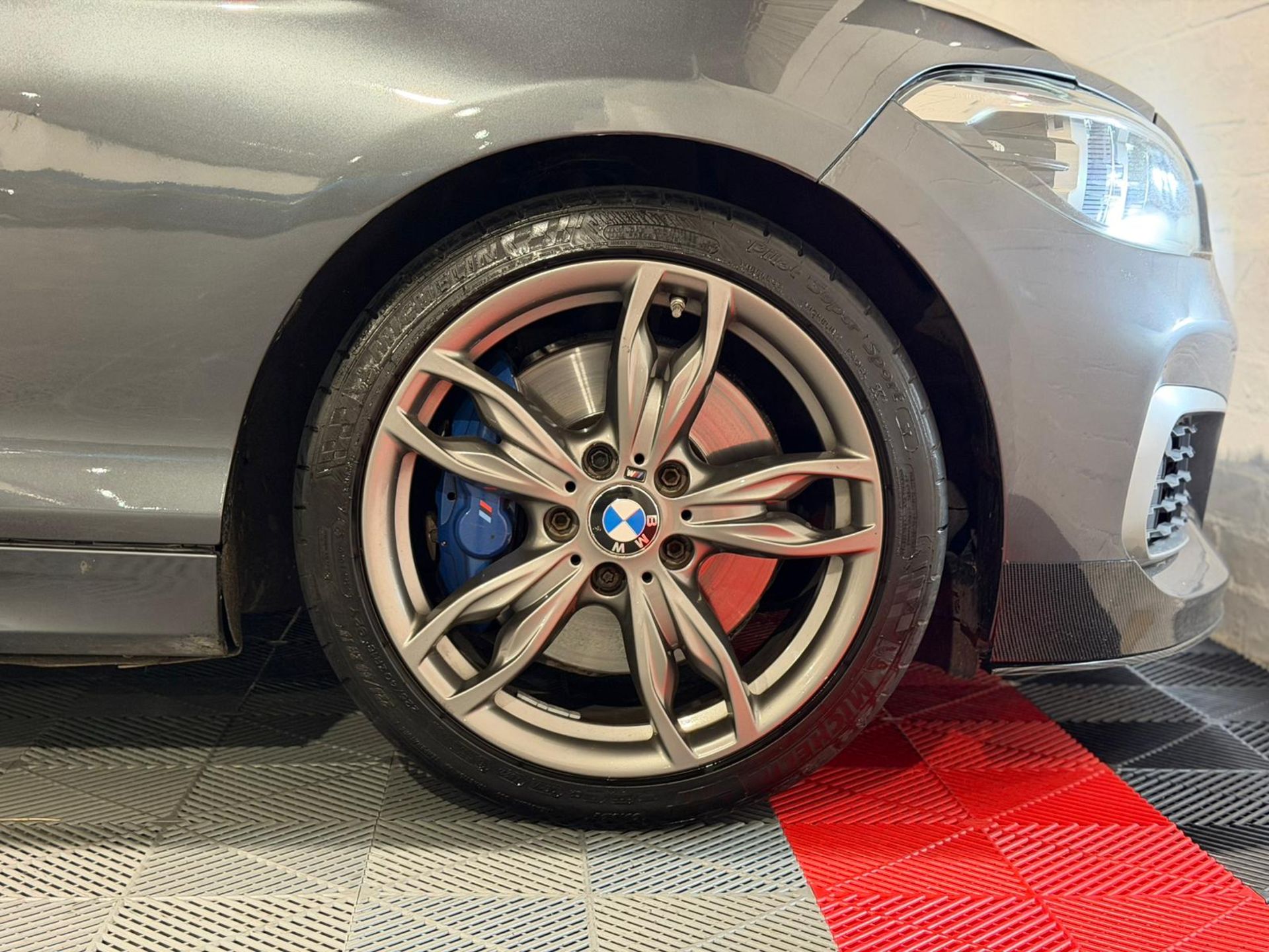 2017 BMW M140I AUTO – GREY >>--NO VAT ON HAMMER--<< - Image 19 of 57