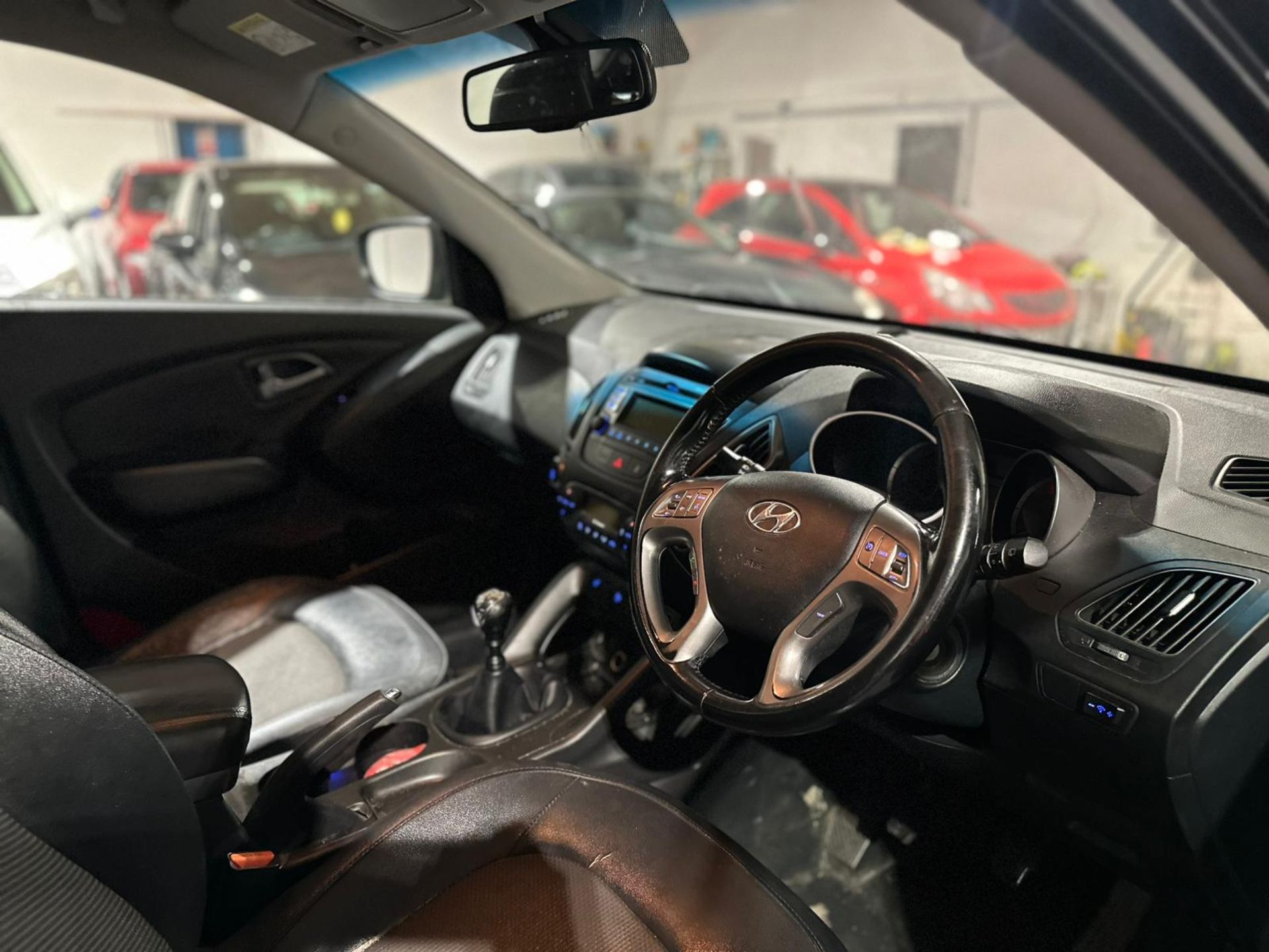 2014 HYUNDAI IX35 SE CRDI – BLACK >>--NO VAT ON HAMMER--<< - Image 12 of 13