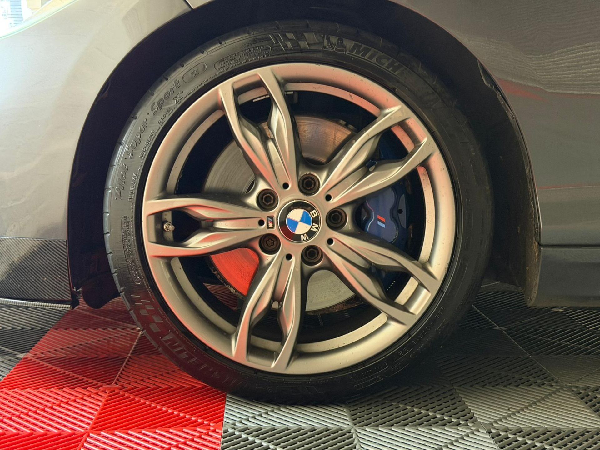 2017 BMW M140I AUTO – GREY >>--NO VAT ON HAMMER--<< - Image 48 of 57