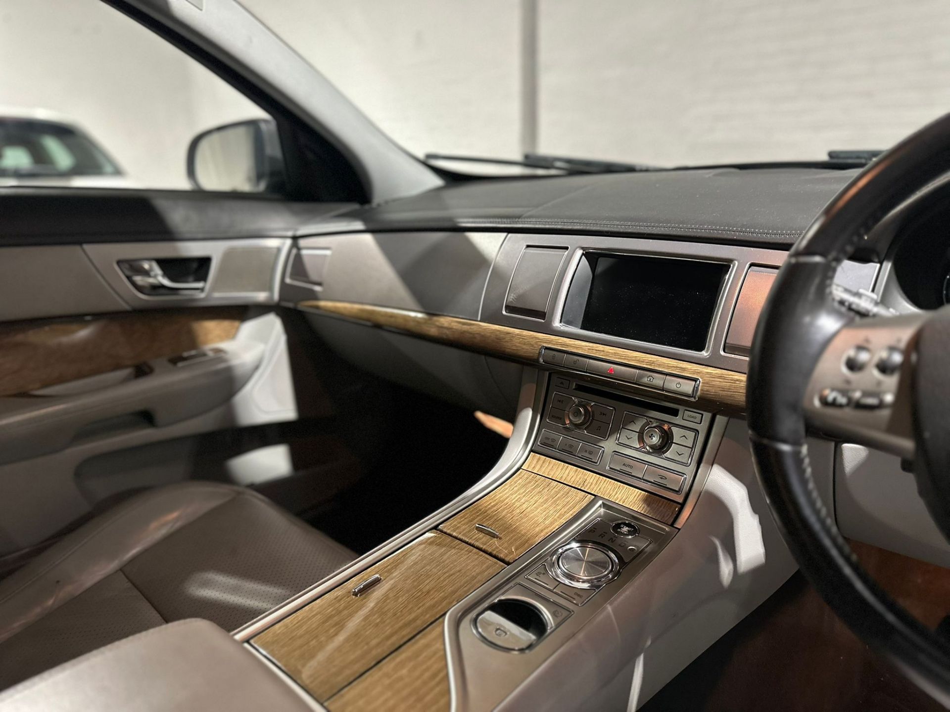 2009 JAGUAR XF PREMIUM LUXURY D V6 A 2.7L AUTOMATIC, 121K MILES >>--NO VAT ON HAMMER--<< - Image 17 of 28