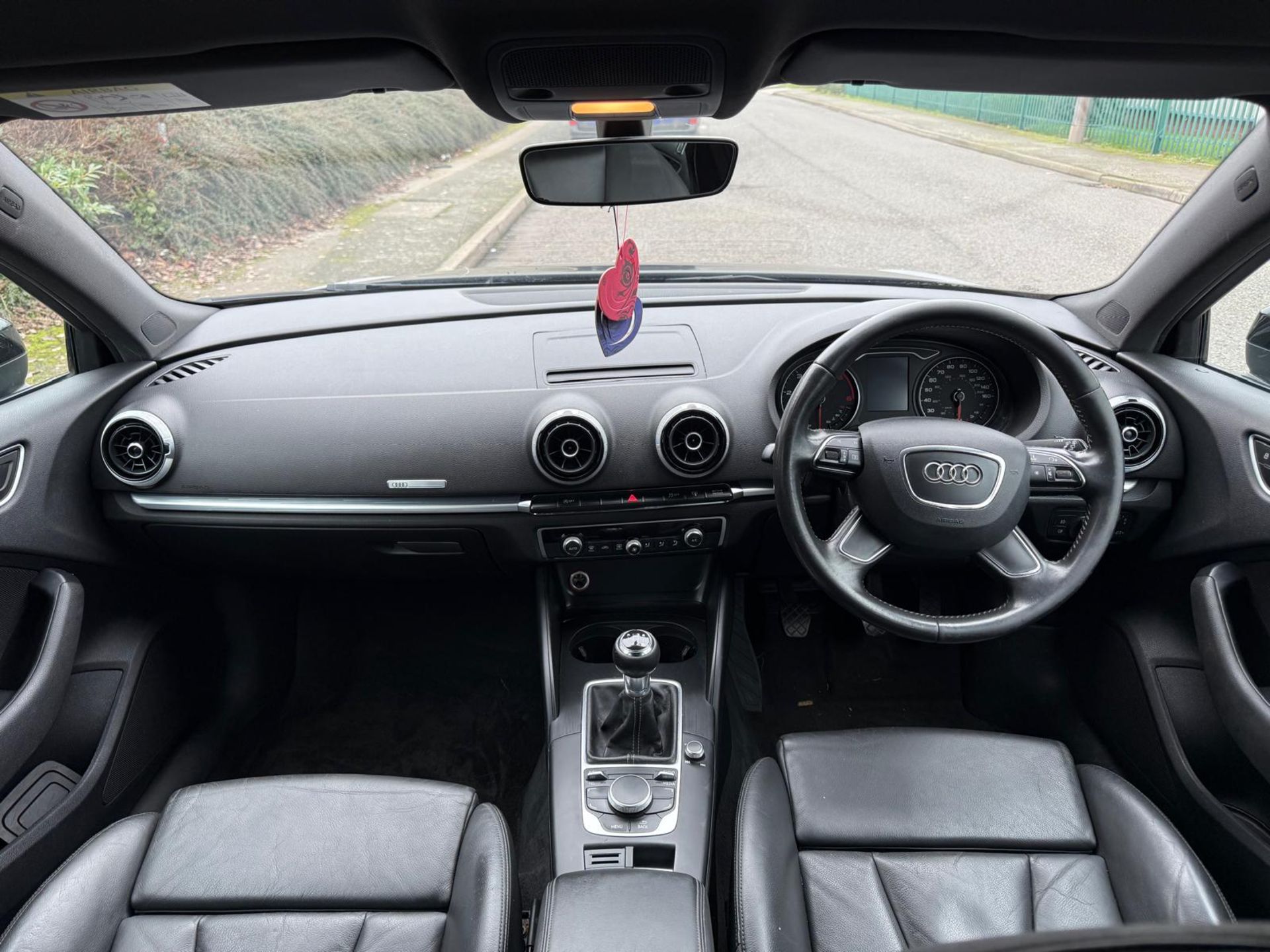 **(ONLY 55K MILEAGE)** 2016 AUDI A3 SPORT NAV TDI 1.6 DIESEL MANUAL HATCHBACK >-NO VAT ON HAMMER-< - Image 17 of 27